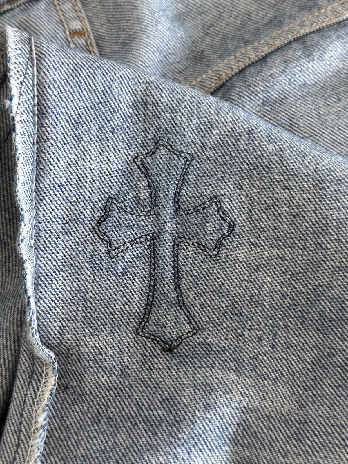 Chrome Hearts Chrome Hearts Light-wash Blue 505 Levi’s Patched Denim Size US 34 / EU 50 - 16 Thumbnail