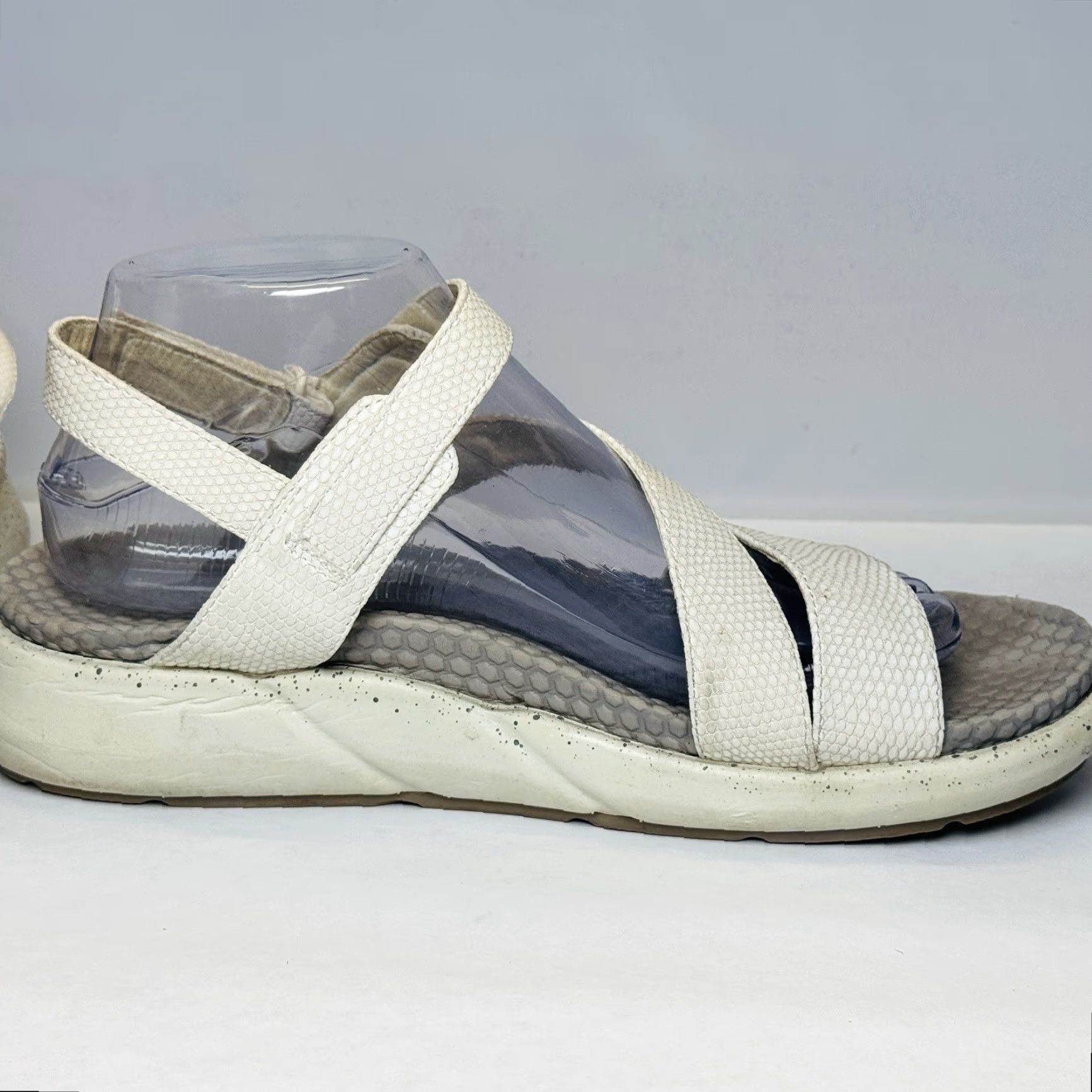 Vintage Baretraps Glena Sandals Womens Size 9.5 M White Adjustable Ankle Strap Comfort Arch Support Size US 10 / IT 40 - 7 Thumbnail