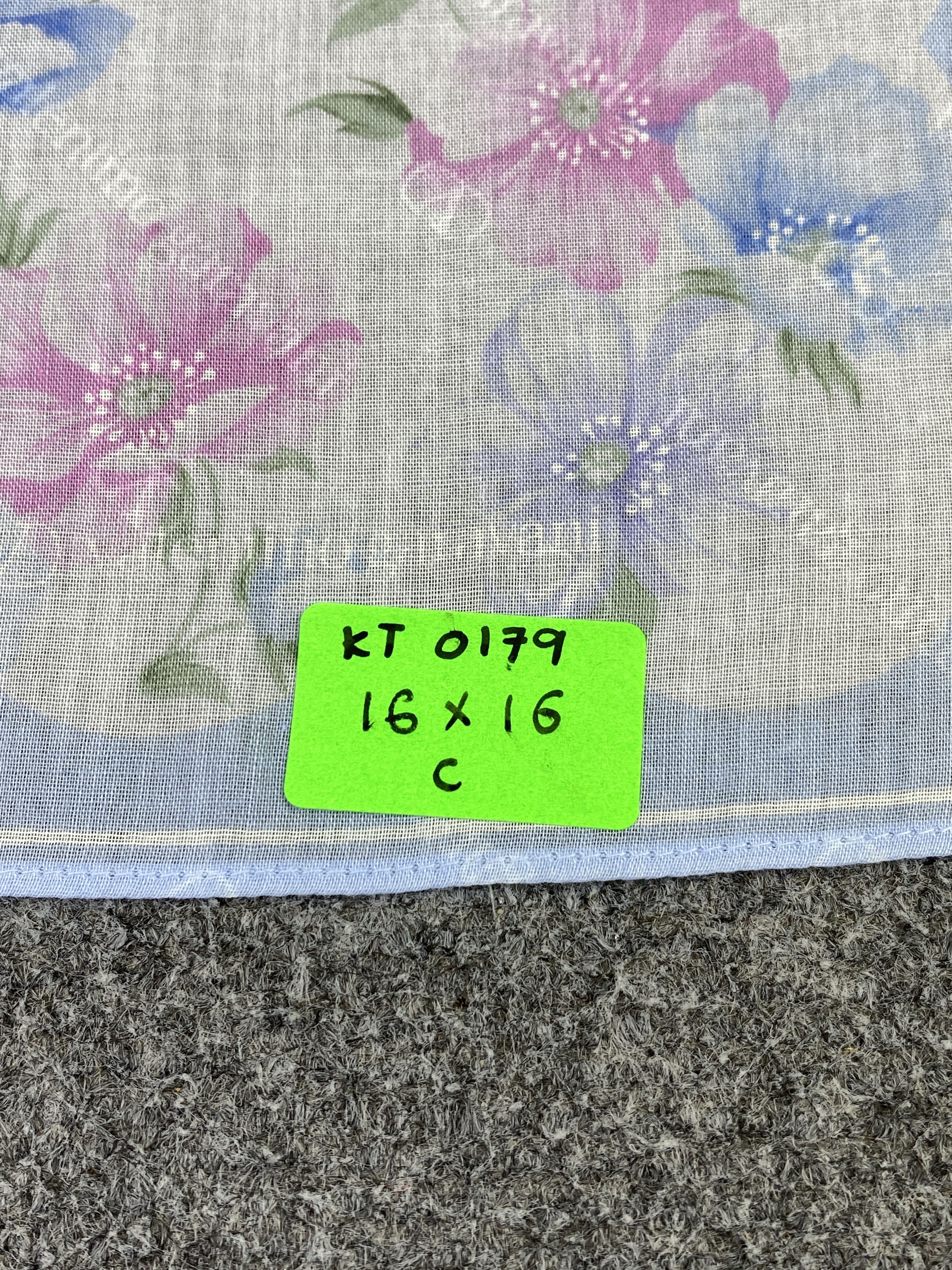 Valentino Valentino Garavani Handkerchief / Neckerchief KT0179 Size ONE SIZE - 8 Thumbnail