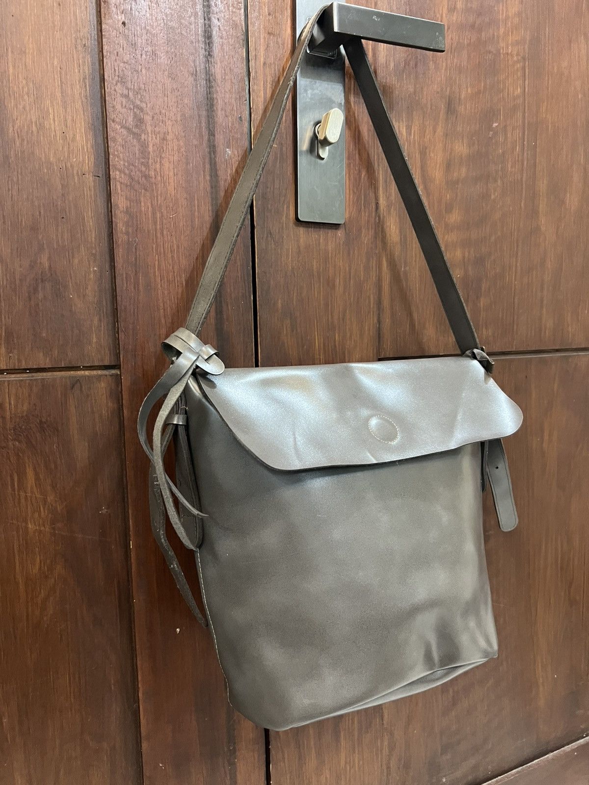 Genuine Leather Japanese Brand Leather Sling / Crossbody Bag Size ONE SIZE - 3 Thumbnail