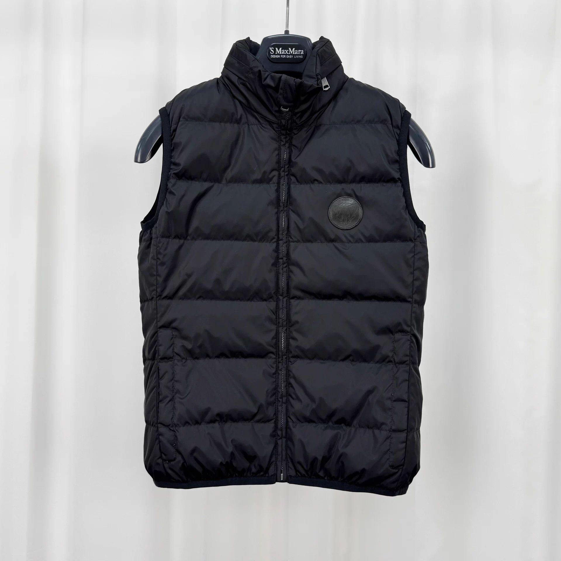 Gucci Gucci black down vest all over print 38 new Size XS / US 0-2 / IT 36-38 - 1 Thumbnail