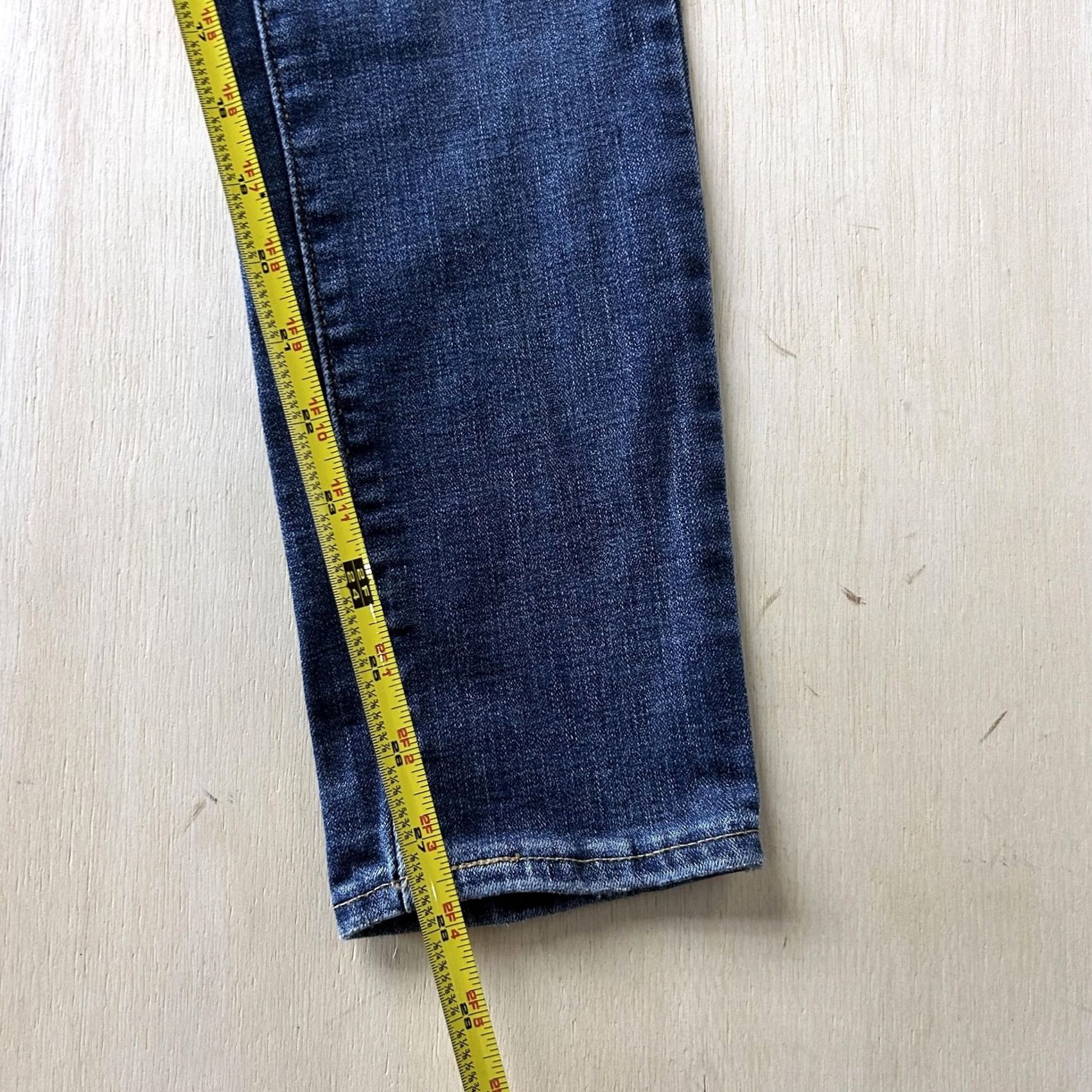 Levi's Levi's 711 Skinny Jeans Womens 28 Medium Wash Blue Mid Rise Stretch Denim Faded Distressed Pockets Zipper Button 5-Pocket Mens? Womens Size 28" / US 6 / IT 42 - 3 Thumbnail