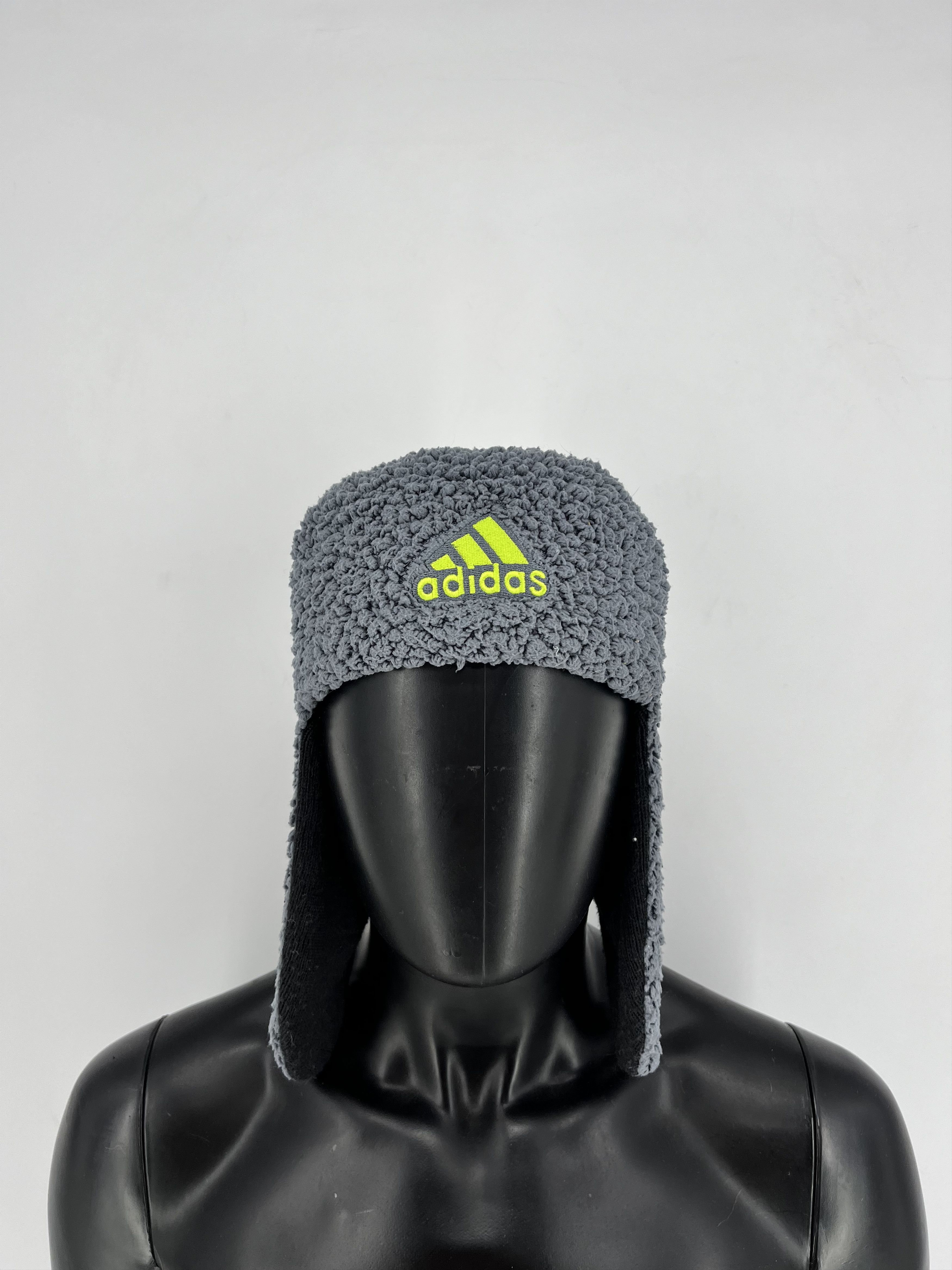 Adidas Vintage Fleece Adidas Beanie / Ushanka / Snow Cap Sherpa Size ONE SIZE - 1 Thumbnail
