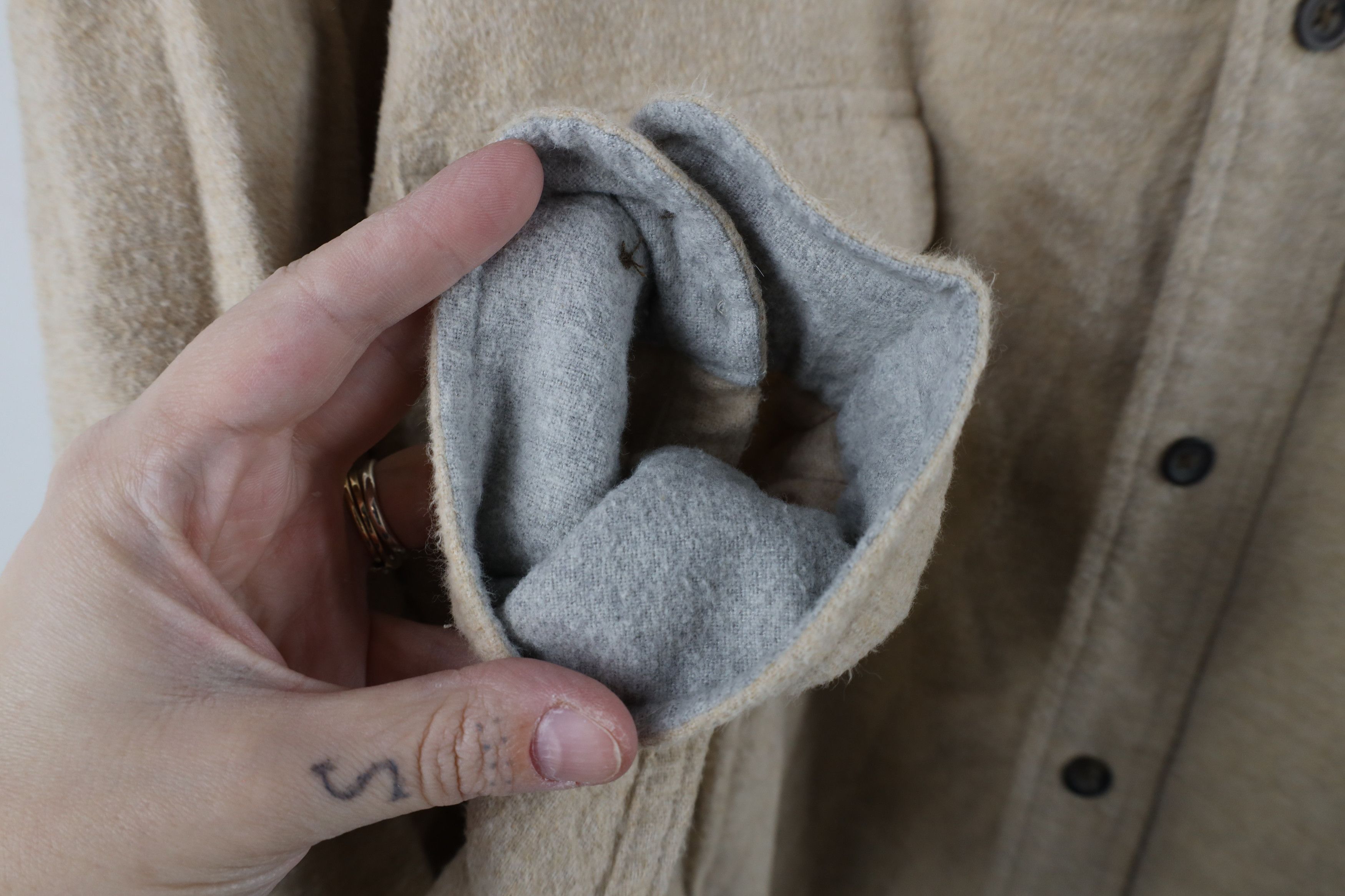 Vintage Vintage 90s Streetwear Chamois Cloth Button Shirt Beige Tan Size US XXL / EU 58 / 5 - 6 Thumbnail