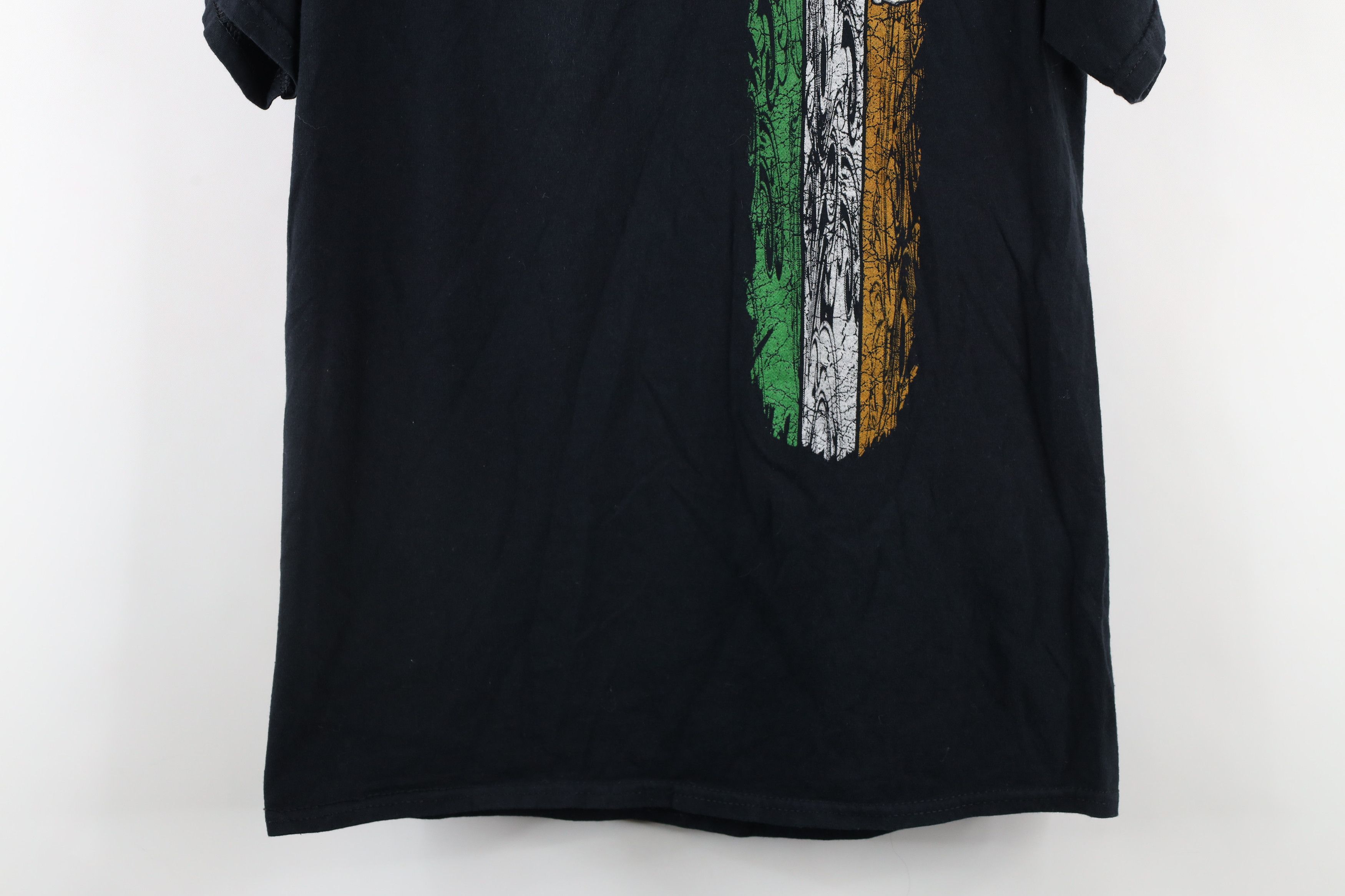 Vintage Vintage Y2K Streetwear St Patricks Day Booze N Booty T-Shirt Size US M / EU 48-50 / 2 - 3 Thumbnail