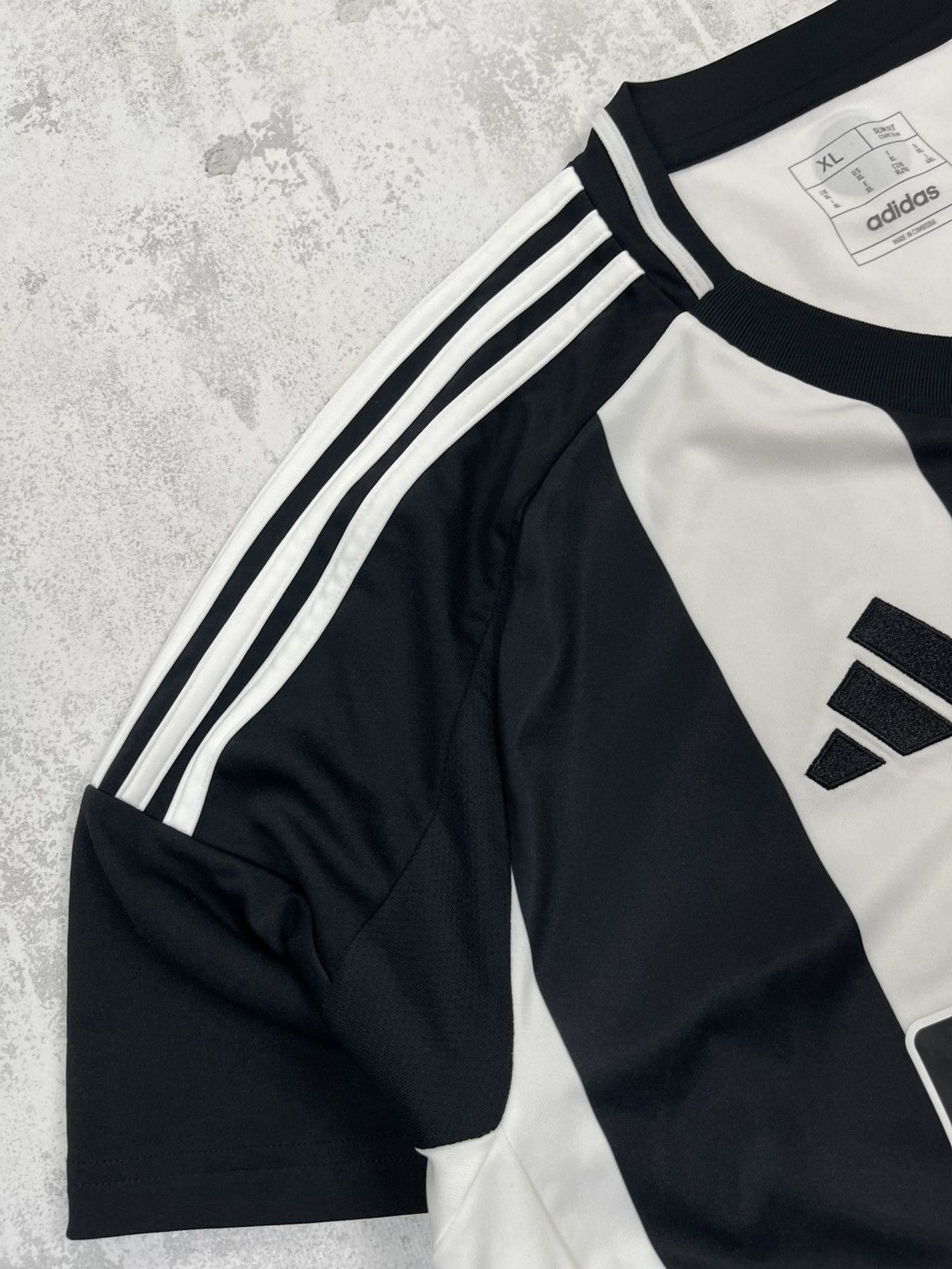 Adidas Adidas Newcastle United 24/25 Home Jersey Iconic Stripes Size US XL / EU 56 / 4 - 8 Thumbnail