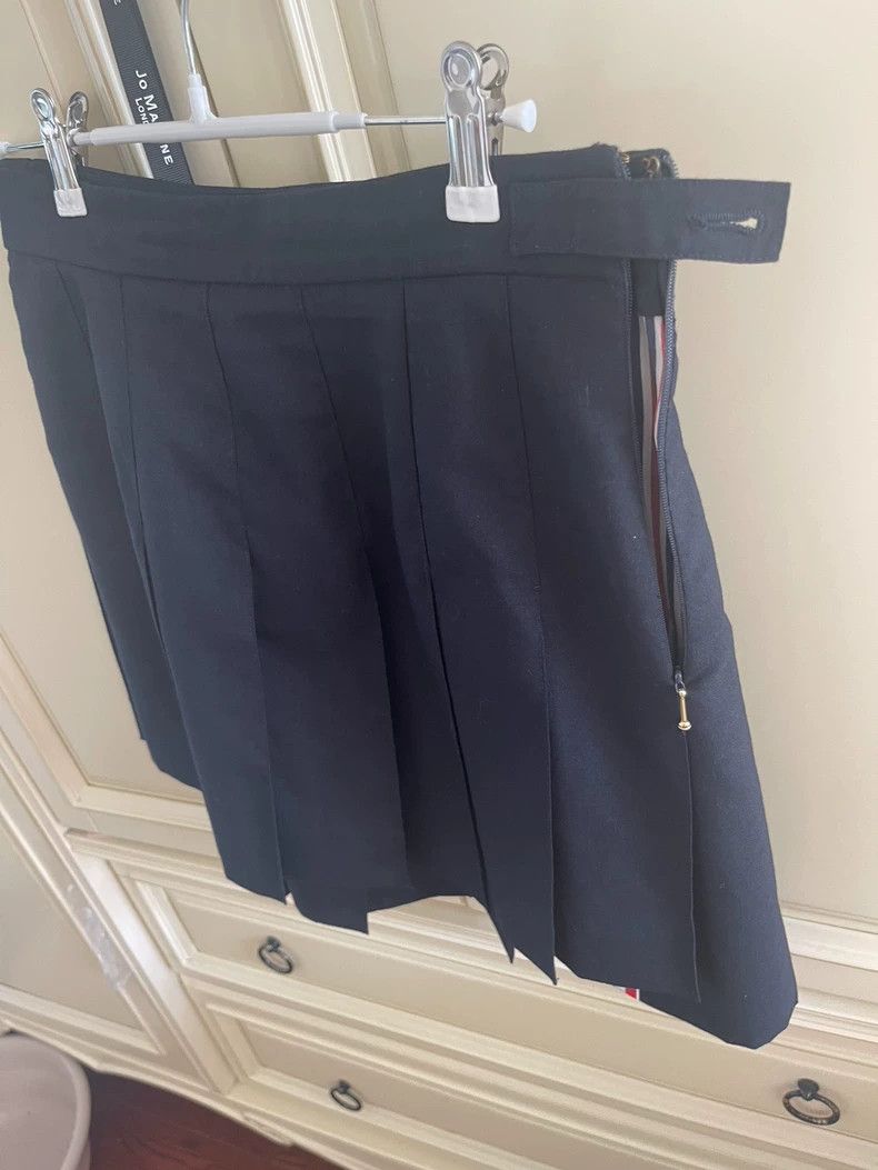 Thom Browne Thom Browne High waist pleated mini skirt Size 27" / US 4 / IT 40 - 2 Thumbnail