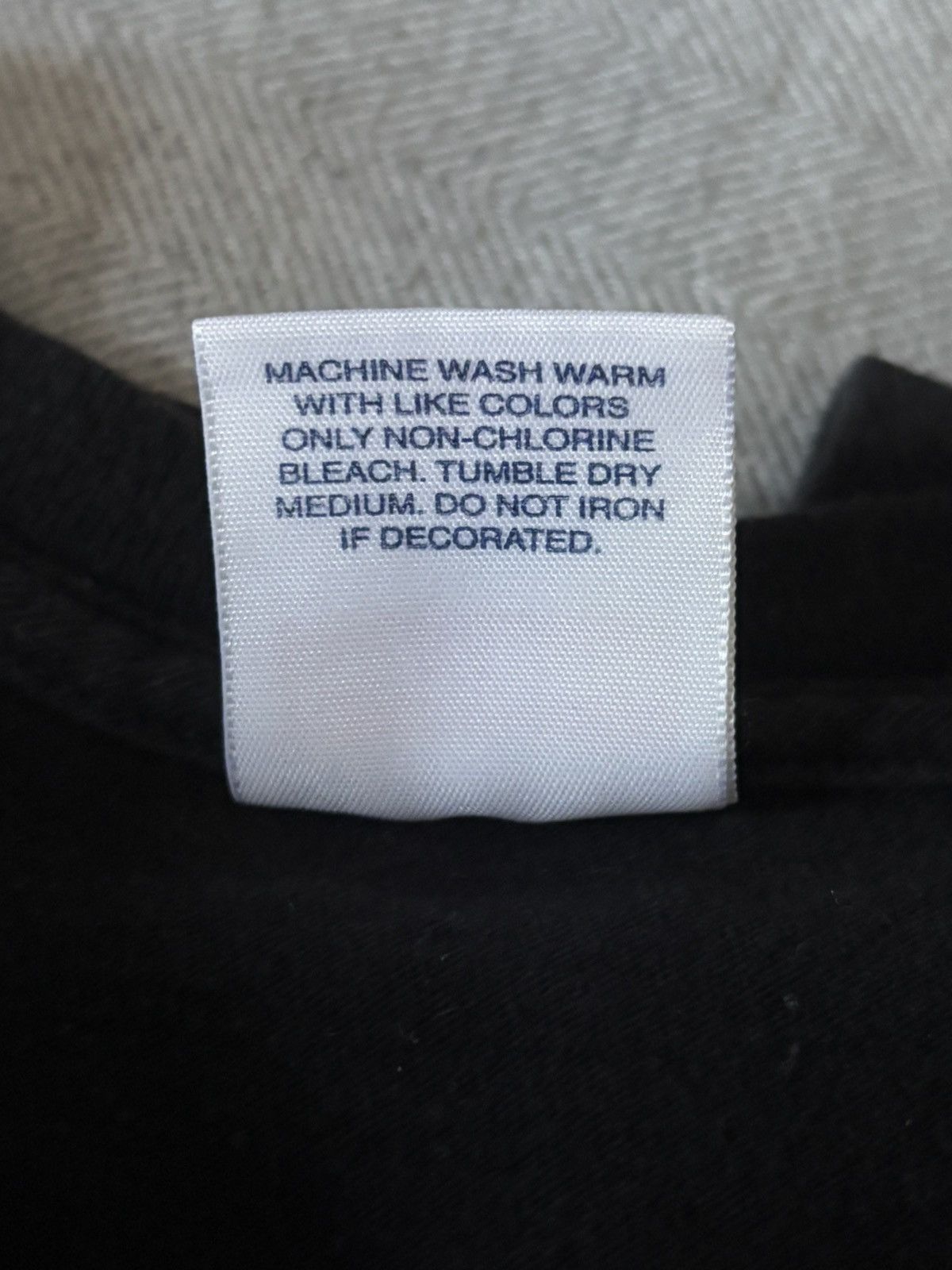 Supreme Supreme World Famous Tee Size US L / EU 52-54 / 3 - 4 Thumbnail