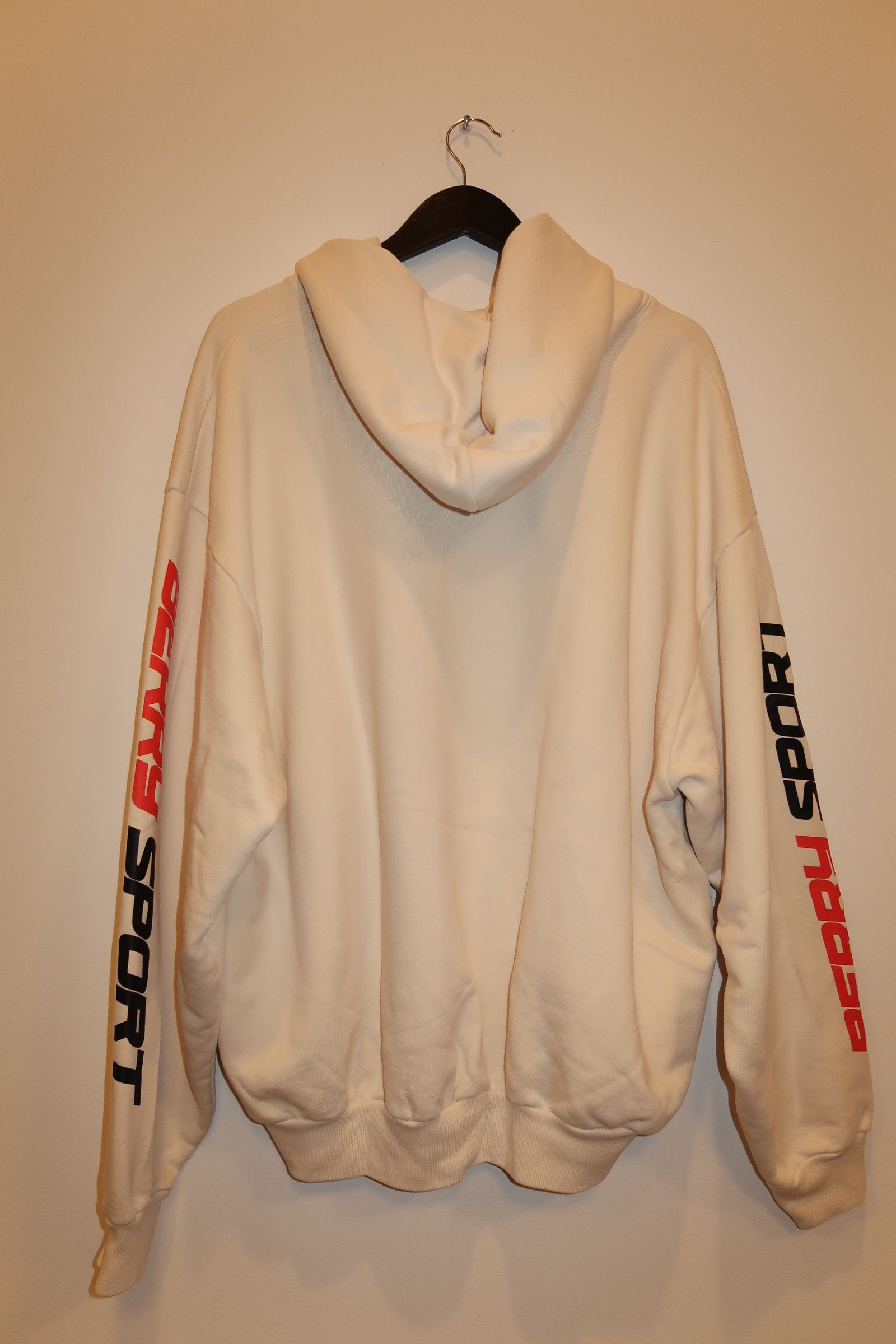 THE GV GALLERY BERRY SPORT HOODIE CREAM