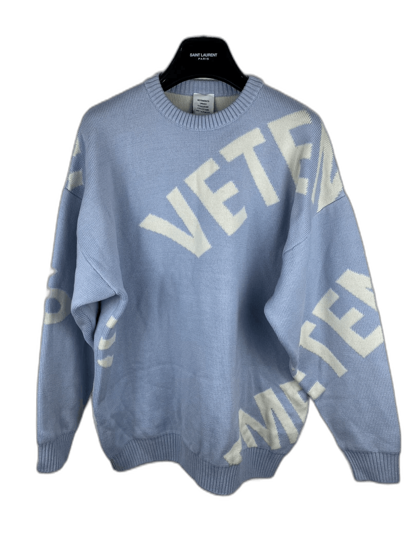 Vetements vetements large logo knitted sweater in blue Size US M / EU 48-50 / 2 - 1 Thumbnail