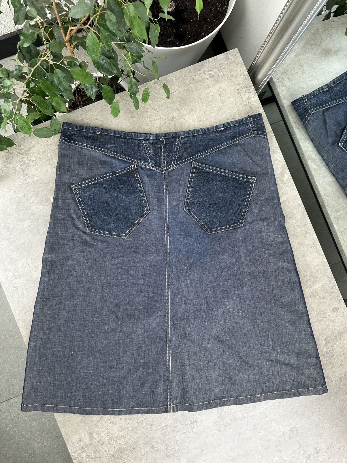 Marithe + Francois Girbaud Marithe Francois Gibraud Midi Skirt Size 30" / US 8 / IT 44 - 9 Thumbnail