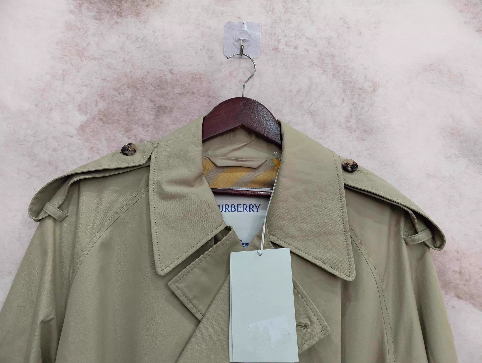 Burberry Burberry Solid Double-Breasted Trench 50 99 New Size US M / EU 48-50 / 2 - 3 Thumbnail