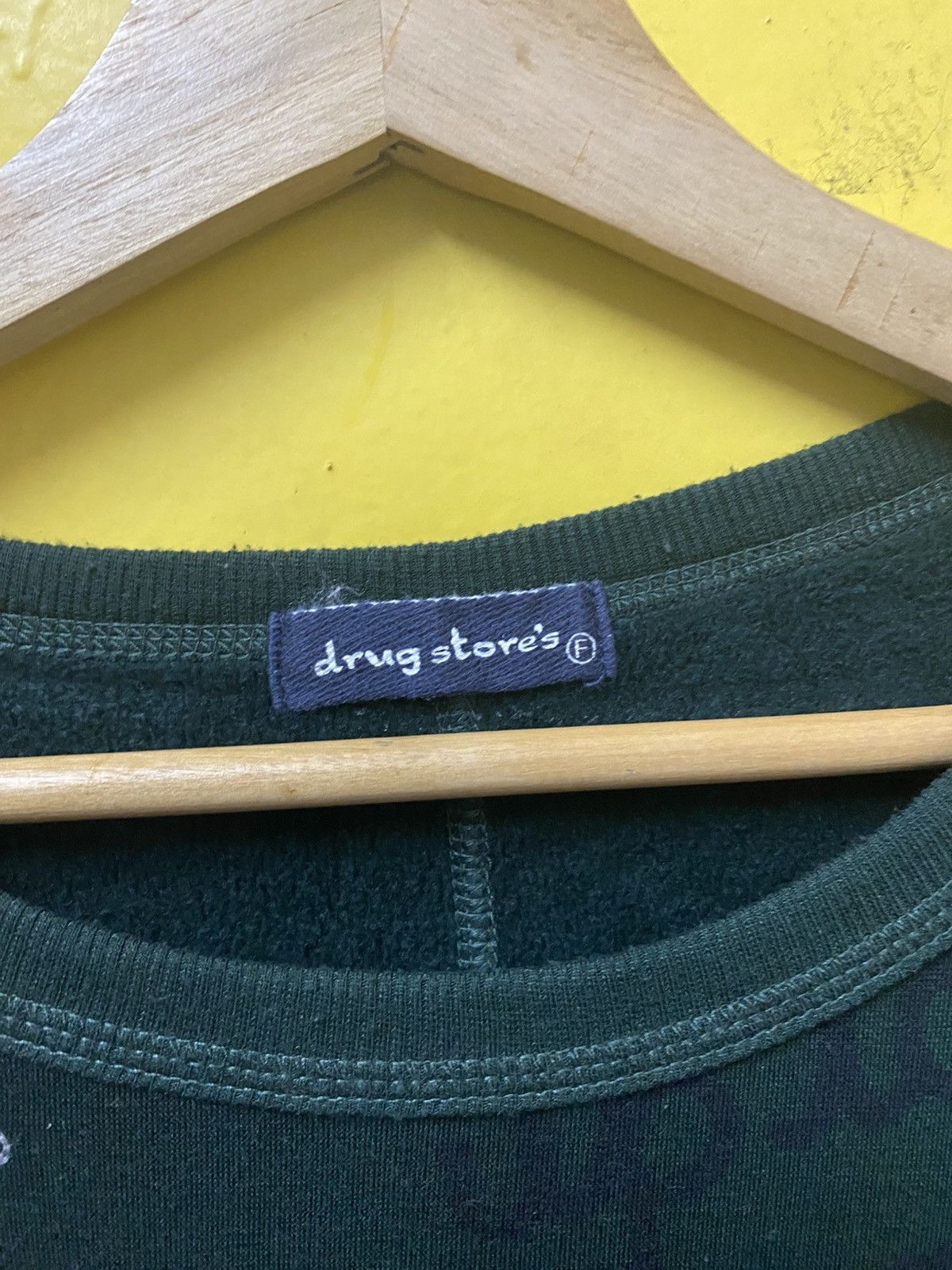 The Unbranded Brand Drug Store Sweatshirt Crewneck Size L / US 10 / IT 46 - 6 Thumbnail