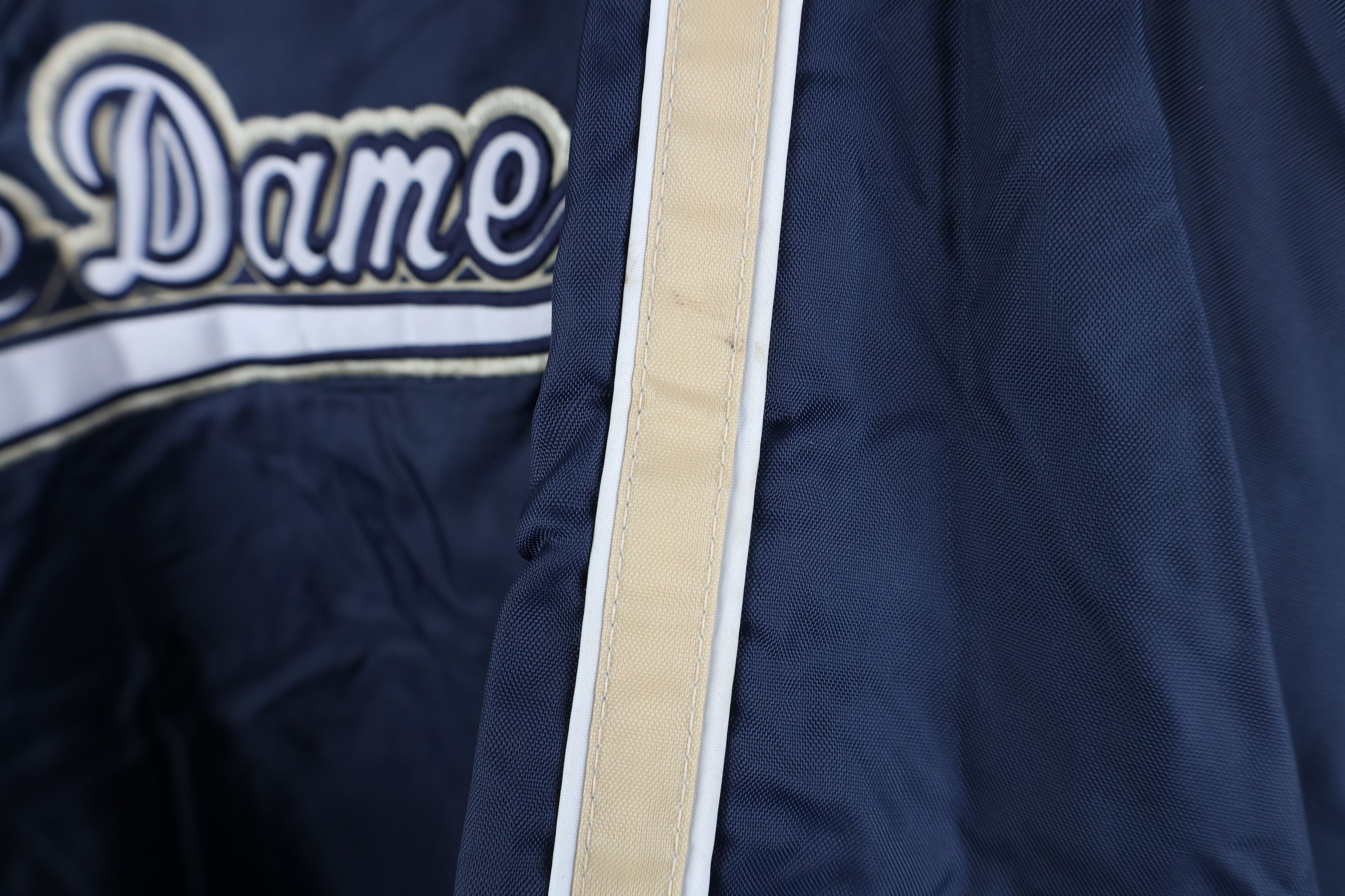 Vintage Vintage 90s Script Notre Dame University Windbreaker Jacket Size US XL / EU 56 / 4 - 9 Thumbnail
