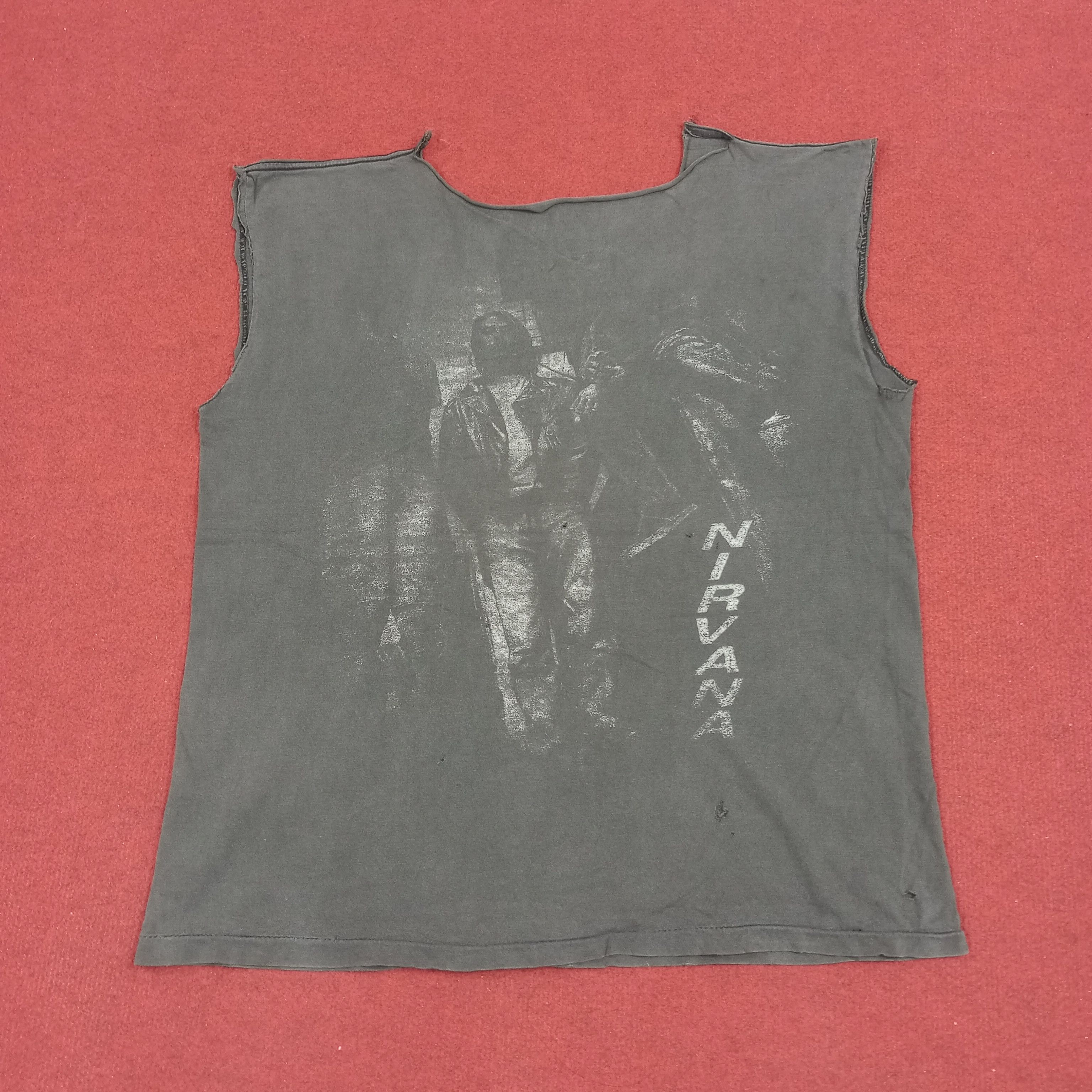 Band Tees Nirvana Band Kurt Cobain Singer Distressed Sleeveless Tshirt Size US L / EU 52-54 / 3 - 3 Thumbnail