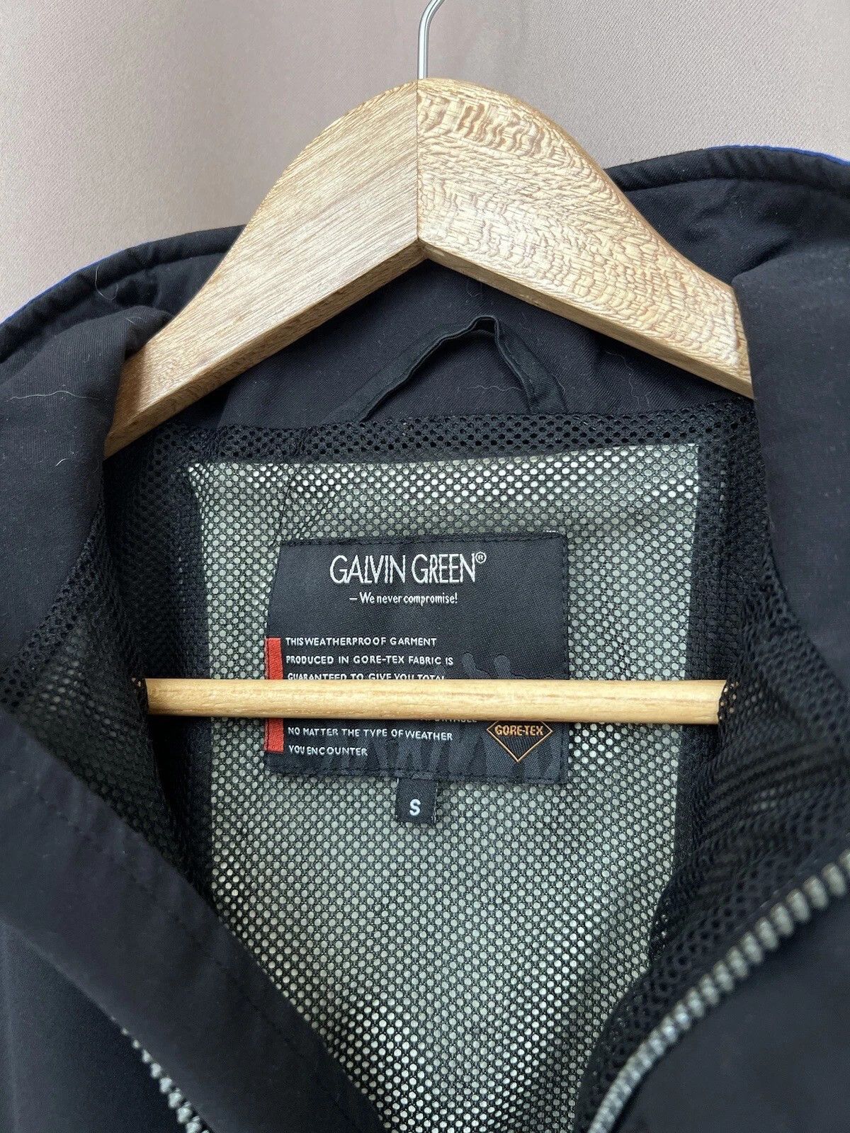 Galvin Green Galvin Green Gore-Tex Half Zip Jacket Mens Size S Golf Size US S / EU 44-46 / 1 - 13 Thumbnail