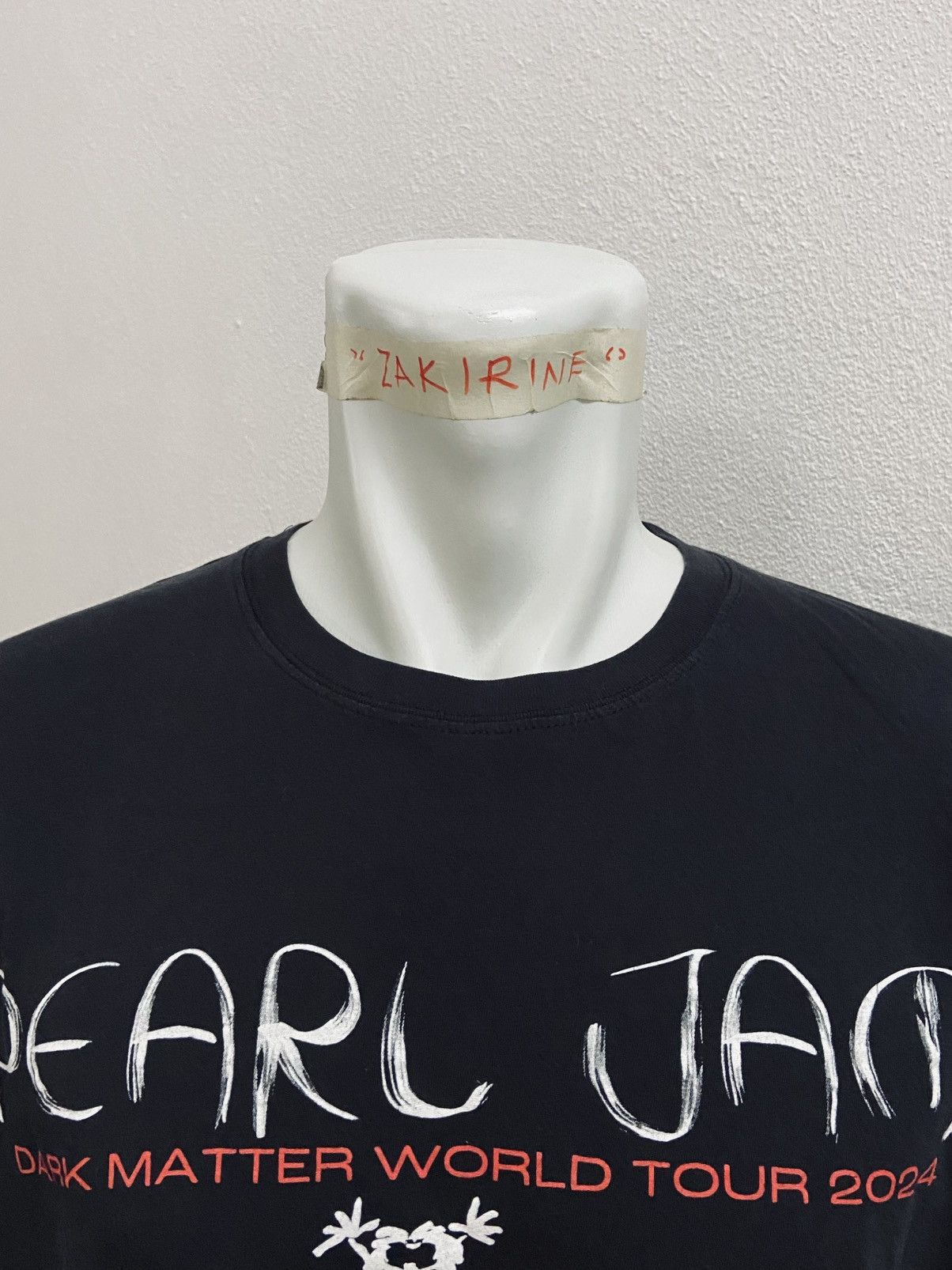 Band Tees PEARL JAM DARK MATTERS WORLD TOUR 24 Size US L / EU 52-54 / 3 - 7 Thumbnail