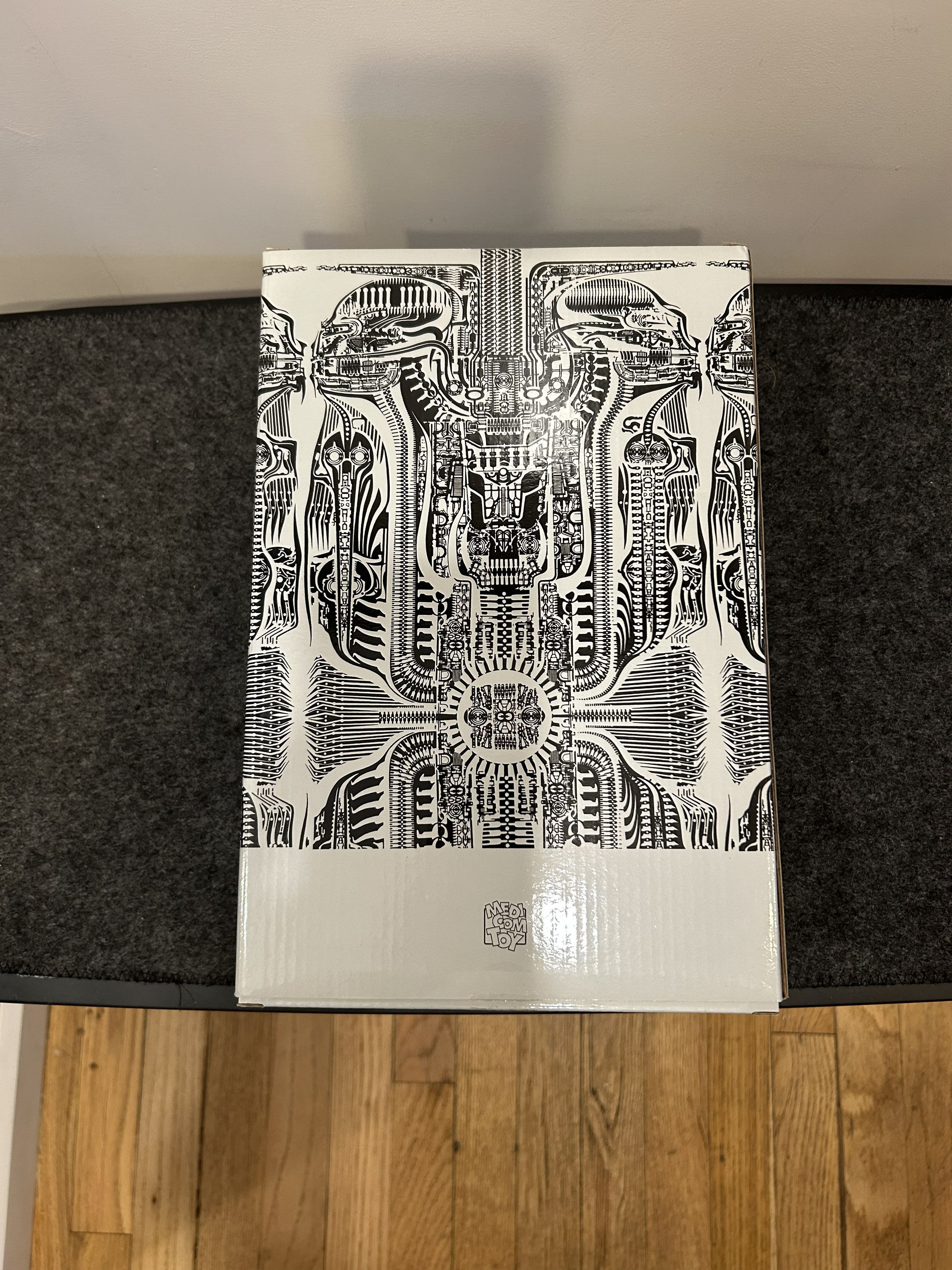 Medicom Toy MEDICOM TOY_HR GIGER_White Chrome Size ONE SIZE - 8 Thumbnail