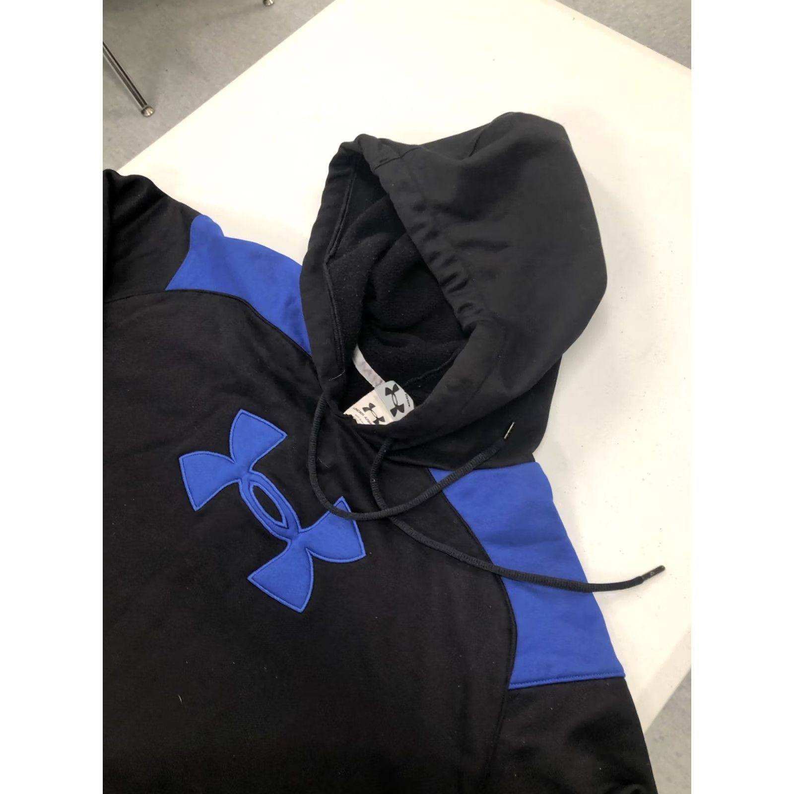 Under Armour VINTAGE Under Armour Hoodie Men L Black Blue Logo Loose Fit Hooded Pullover Regular Storm Outdoor Running & Jogging Size US L / EU 52-54 / 3 - 2 Thumbnail