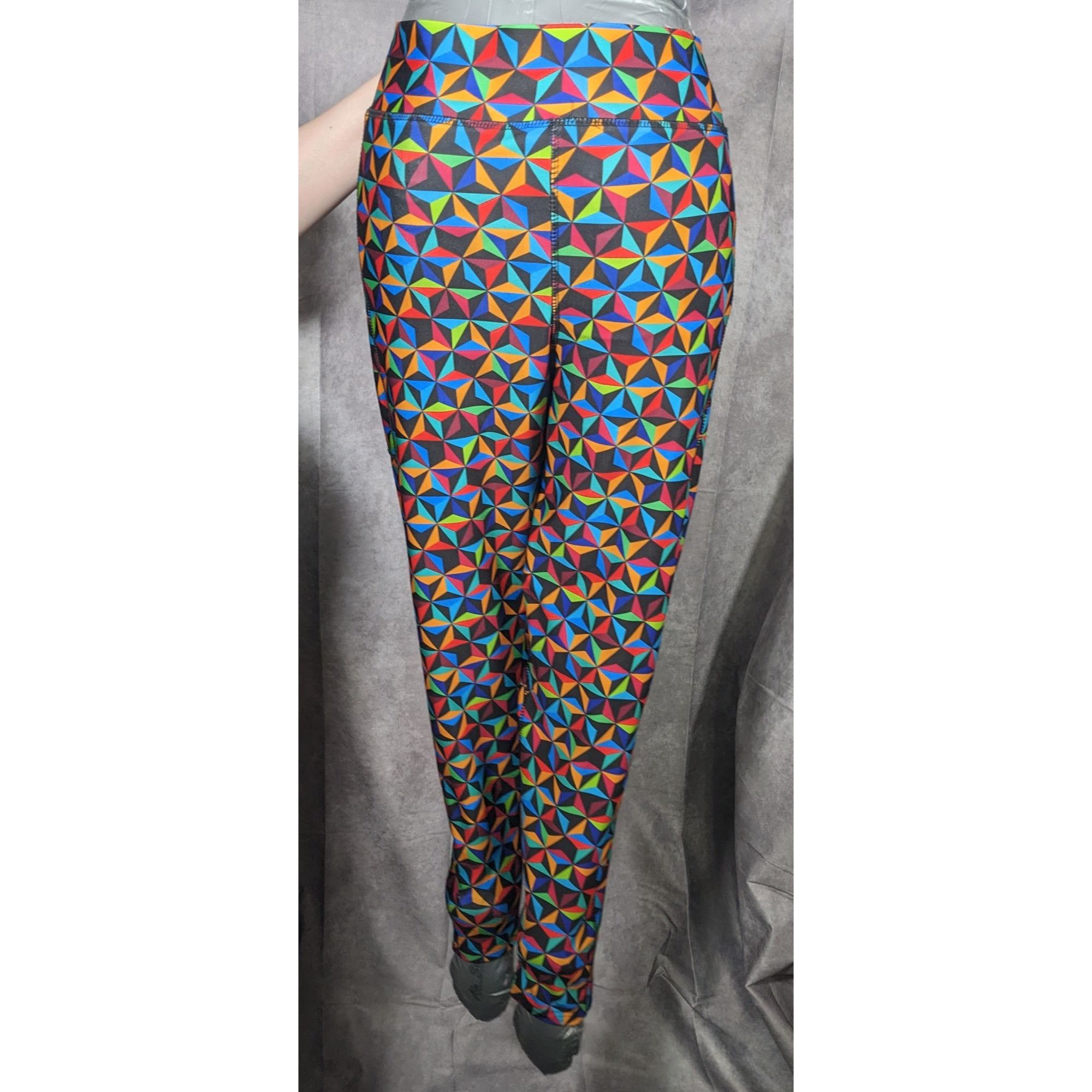 Disney Disney Epcot Rainbow Geometric Print Leggings Size Large Size 34" / US 12 / IT 48 - 6 Thumbnail