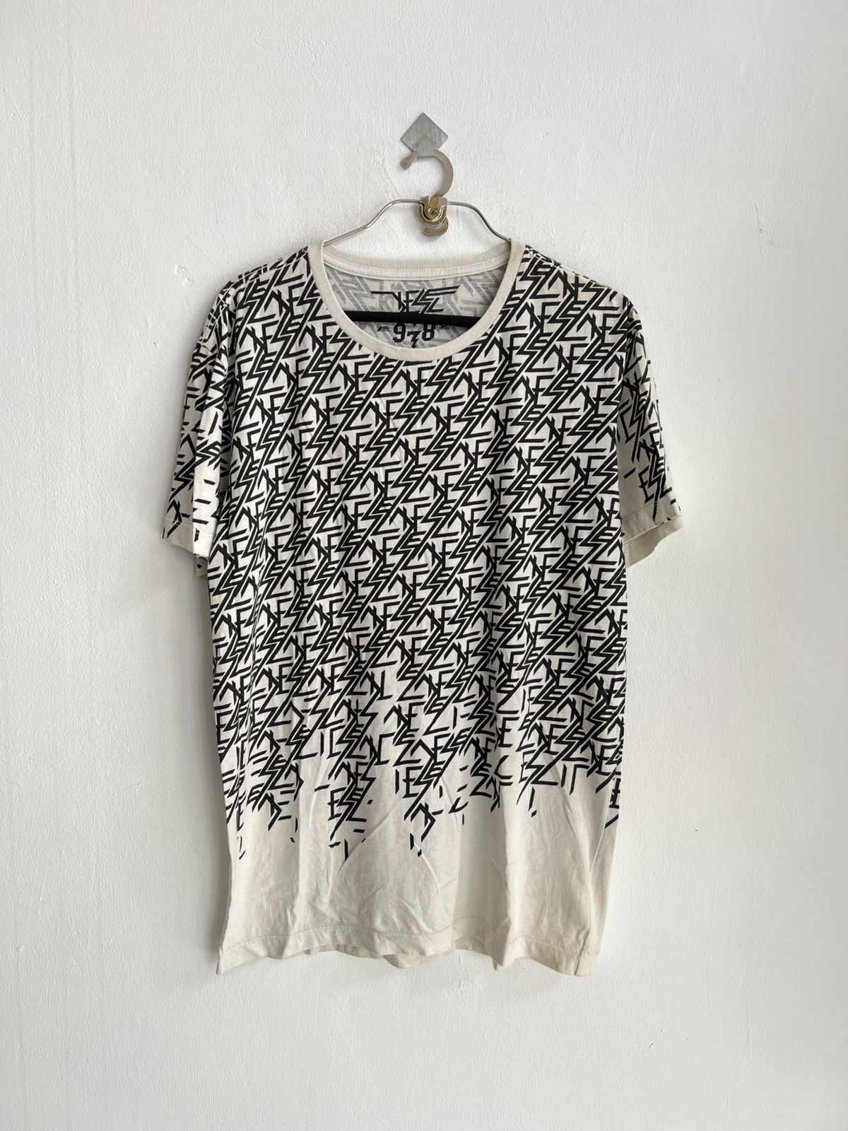 Diesel × Diesel Black Gold Exclusive Collection Diesel Cyberpunk Monogram AOP Shirt Size US L / EU 52-54 / 3 - 1 Thumbnail