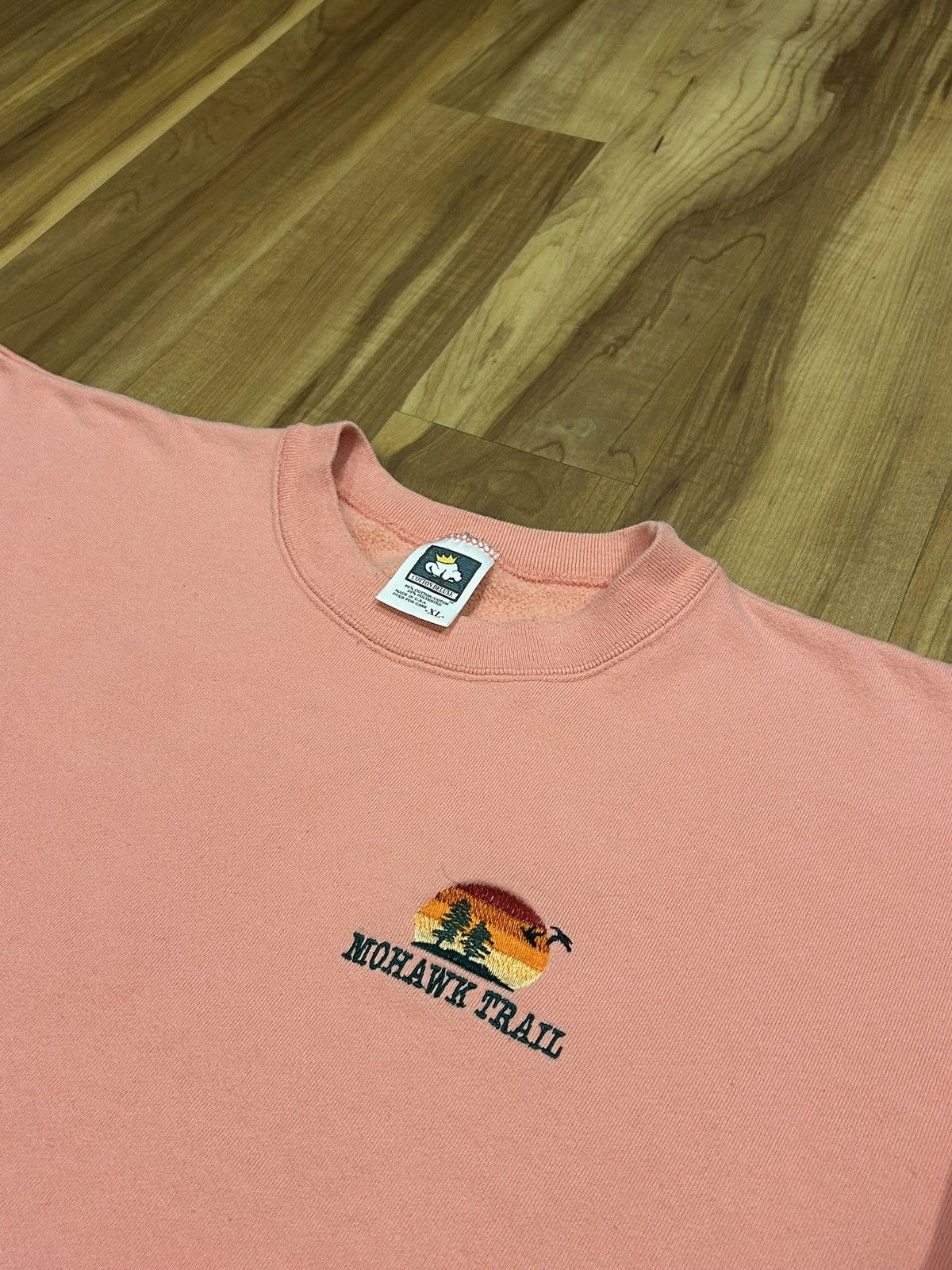 Vintage Vintage Pink Mohawk Trail Embroidered Crewneck Size US XL / EU 56 / 4 - 2 Thumbnail