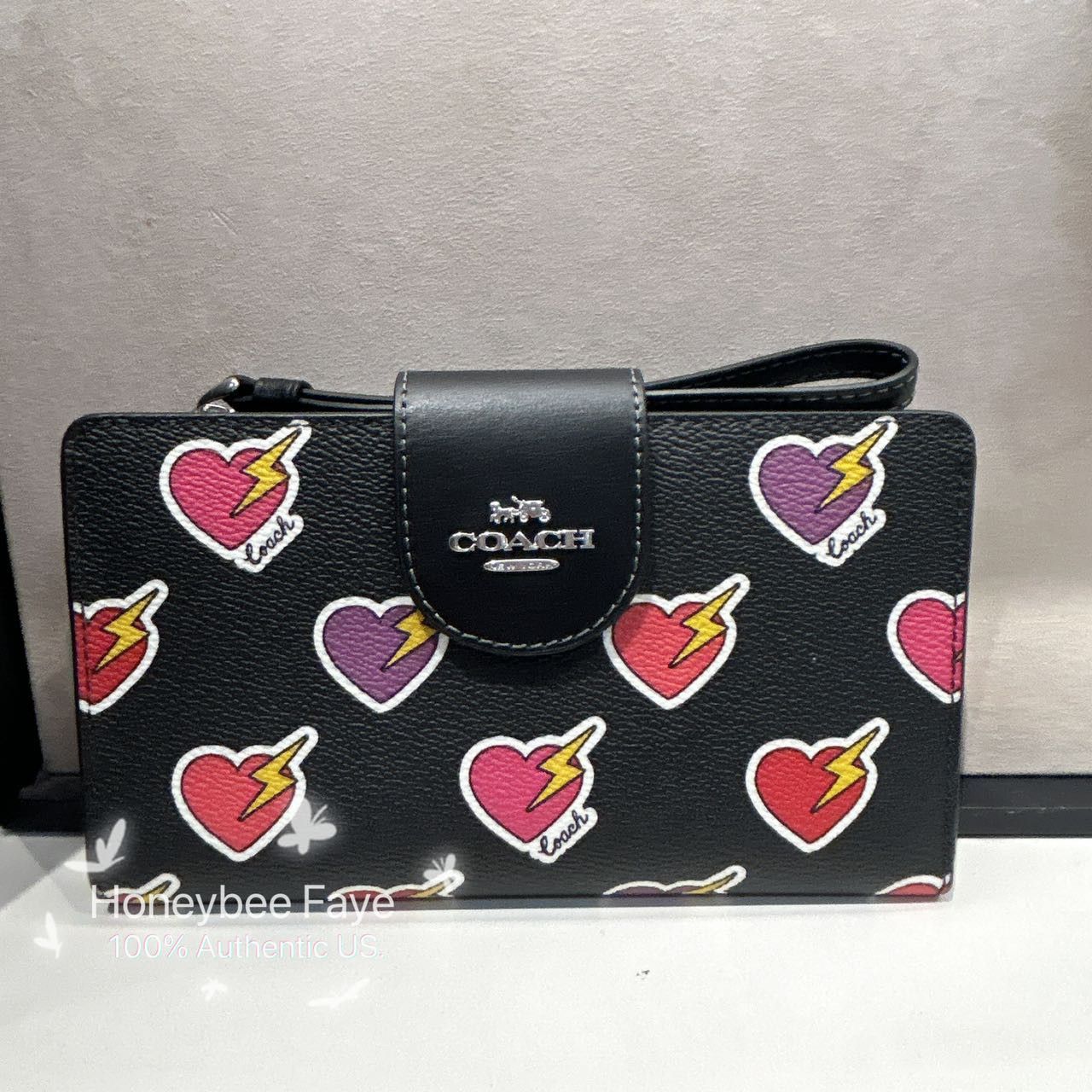 Coach Phone Wallet With Heart Bolt Print CW491 Size ONE SIZE - 1 Thumbnail