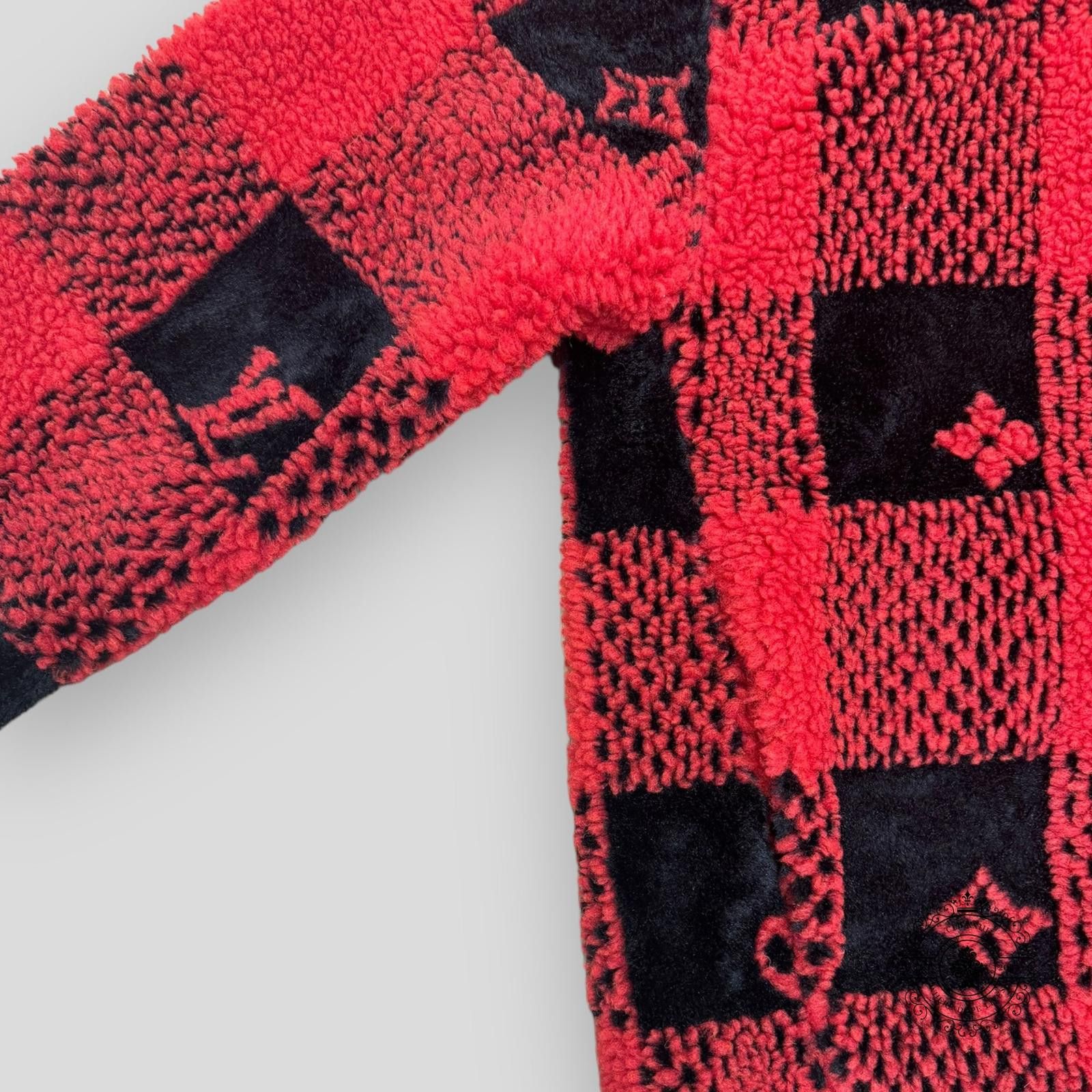 Louis Vuitton Louis Vuitton Damier Fleece Blouson in Red Size US XXL / EU 58 / 5 - 2 Thumbnail