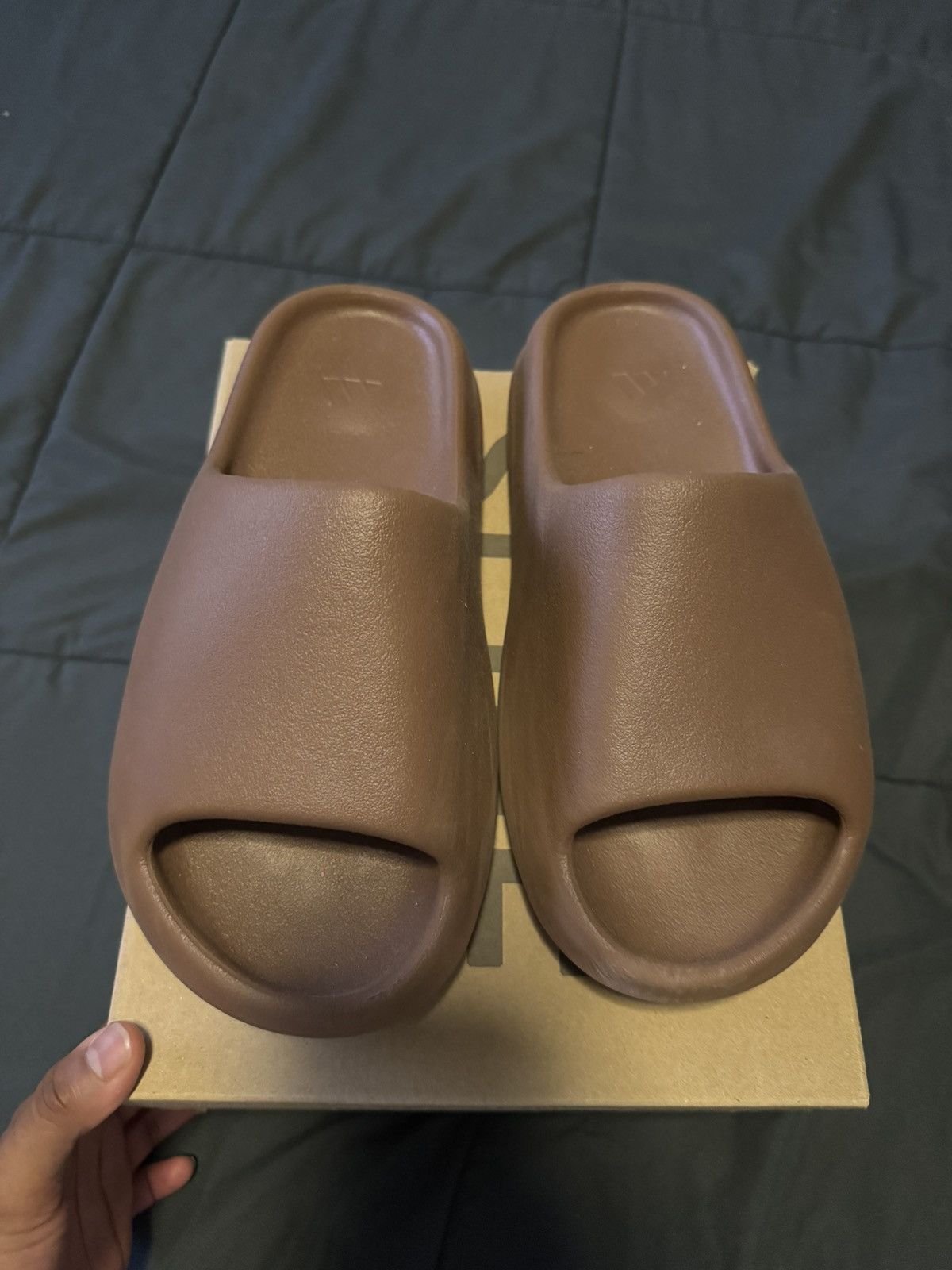 Adidas adidas Yeezy Slide “Flax” Size US 8 / EU 41 - 1 Thumbnail