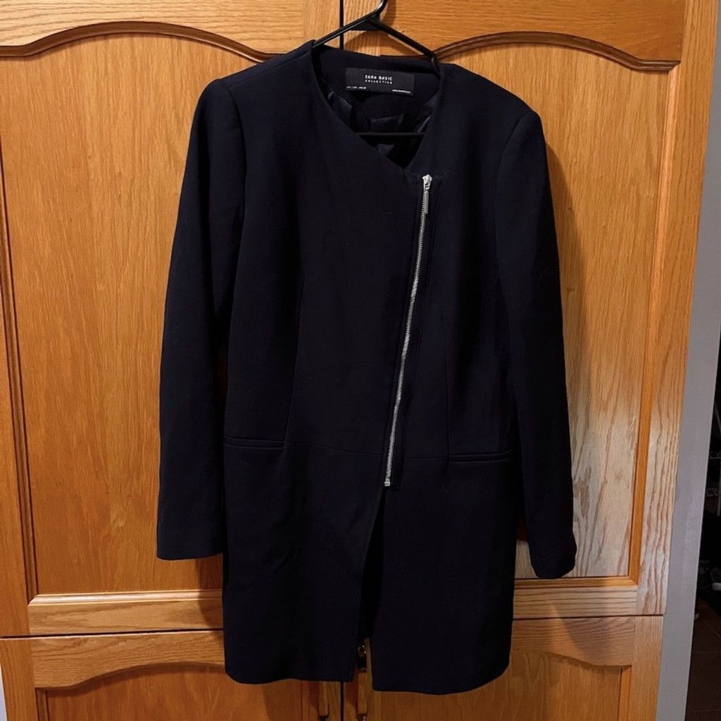 Zara Zara Basic Collection Large navy blazer Size L / US 10 / IT 46 - 1 Thumbnail
