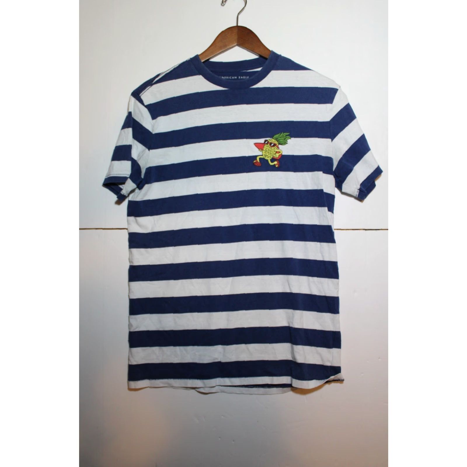 American Eagle Outfitters American Eagle Outfitters T-Shirt Short Sleeve Crew Neck Blue White Striped Pineapple Embroidered Surfer Men S Regular Cotton Vintage Not Size US S / EU 44-46 / 1 - 7 Thumbnail