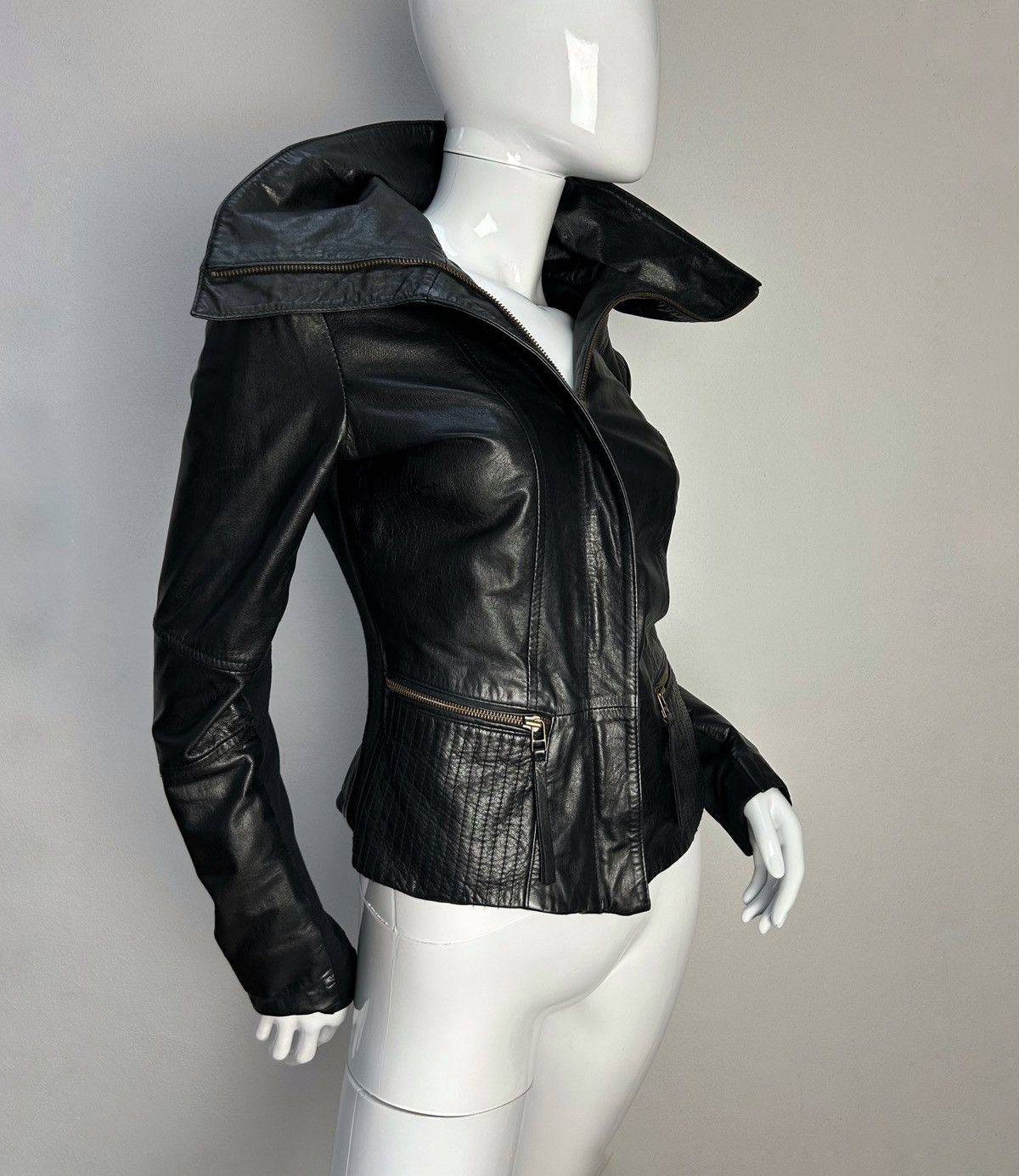 image of Avant Garde x Vintage Avant-Garde Biker Asymmetric Leather Iacket in Black, Women's (Size Small)