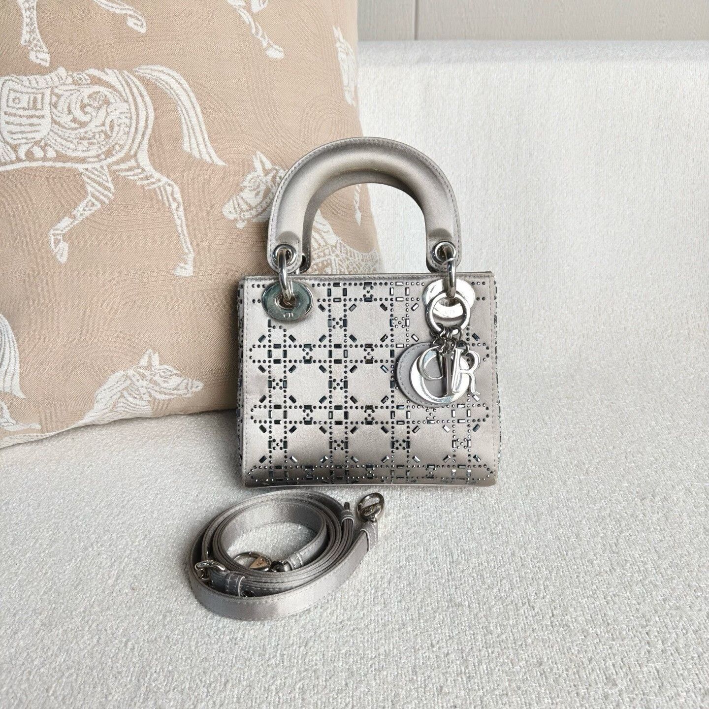 Dior Pre-loved Bag Very good condition Size ONE SIZE - 1 Thumbnail