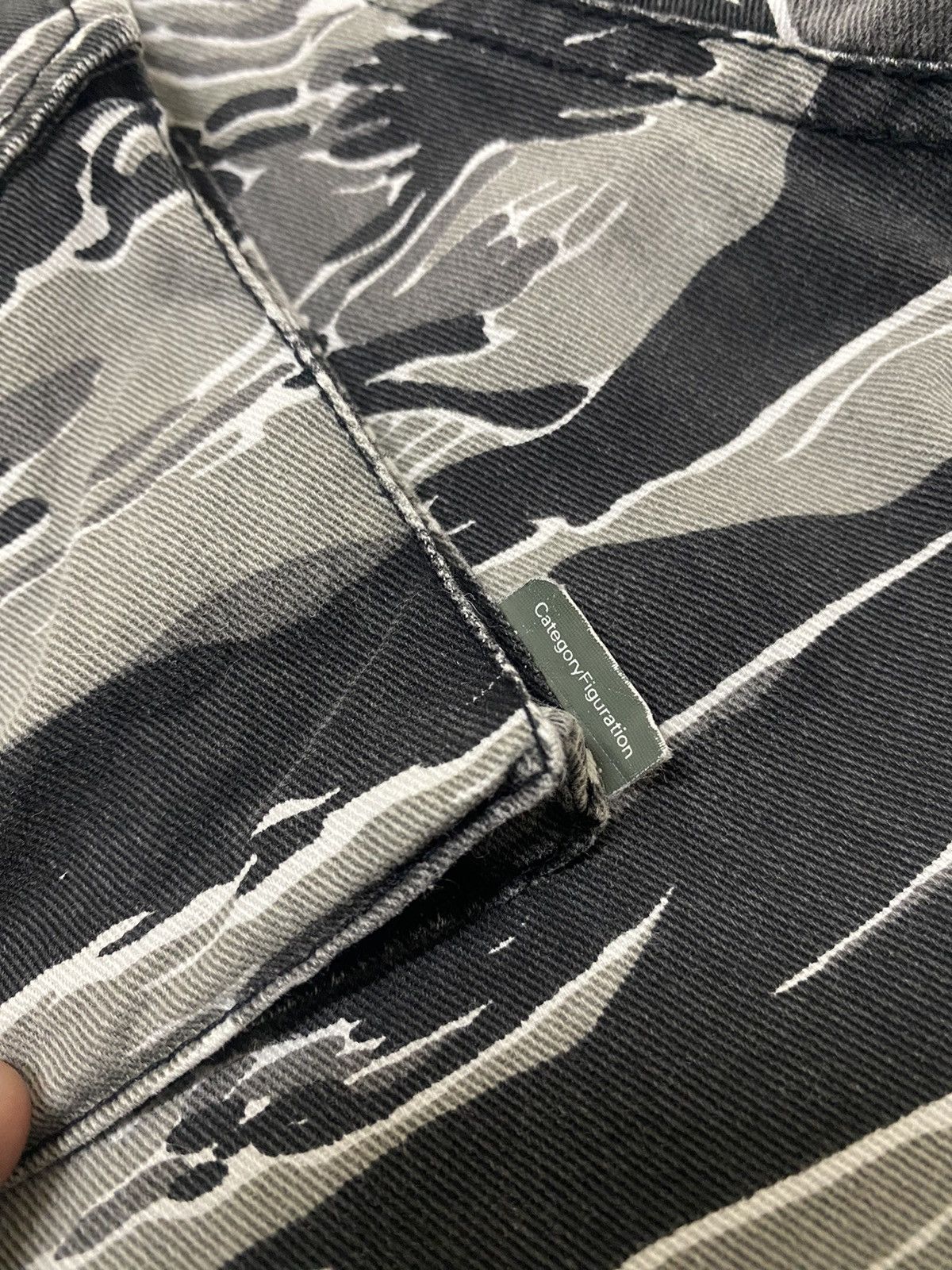 Wtaps MILITARY SPEC TIGER STRIPE CAMOUFLAGE WTAPS BUTTON UP SHIRT Size US L / EU 52-54 / 3 - 7 Thumbnail