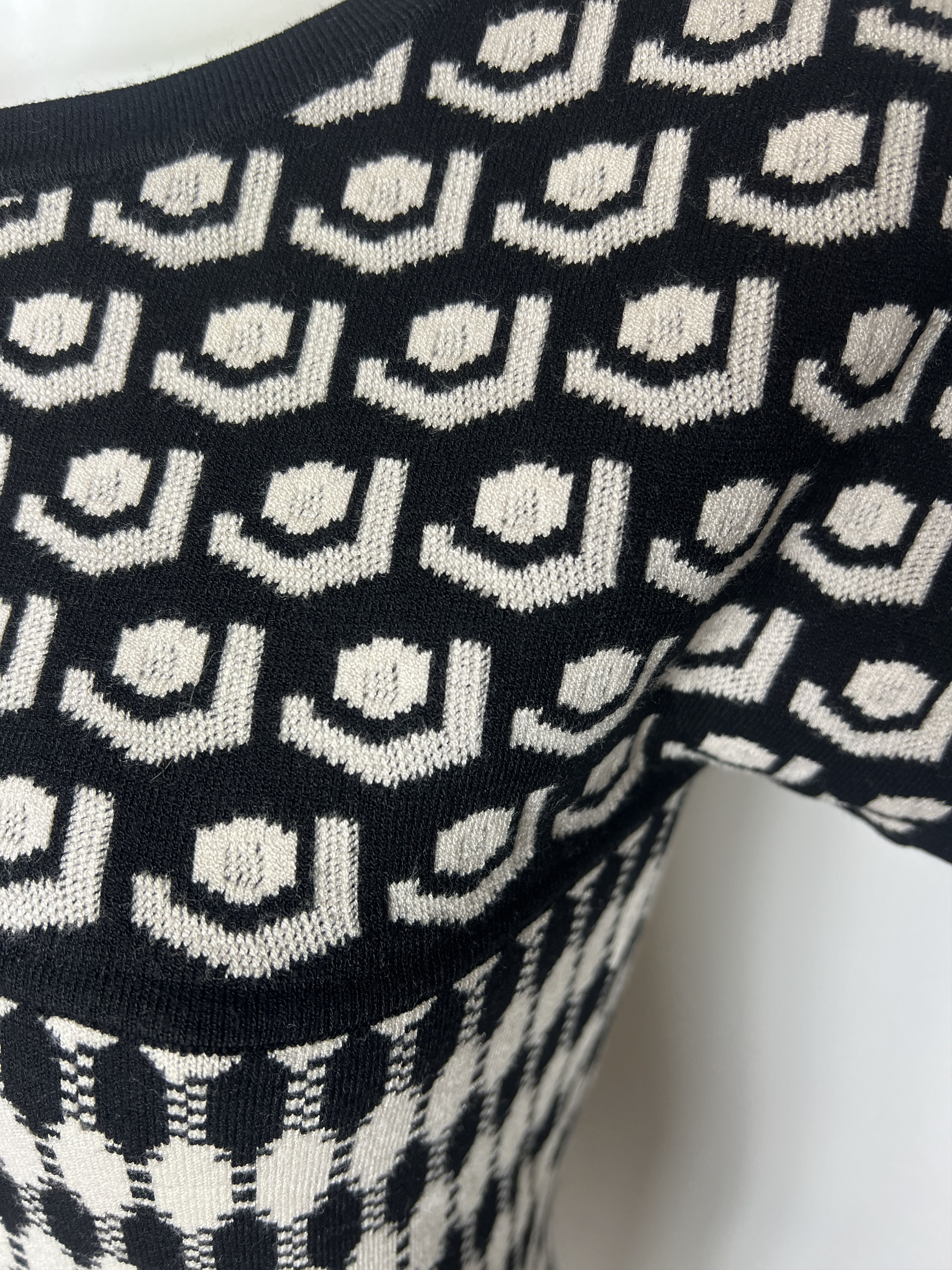 Weekend Max Mara Max Mara Weekend Texture Round Neck Sweater Dress Size M / US 6-8 / IT 42-44 - 3 Thumbnail