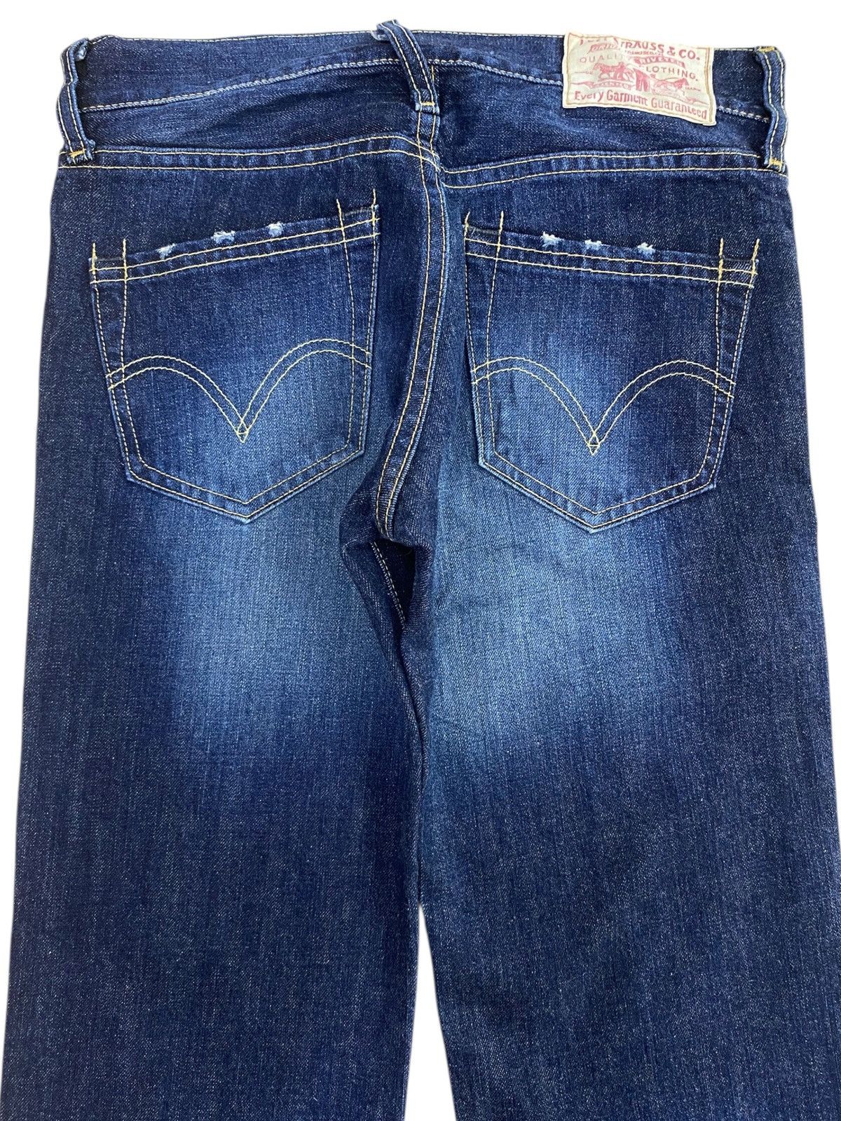 Levi's Levi’s Faded Dark Wash Style Ripped Jeans Size US 27 - 4 Thumbnail