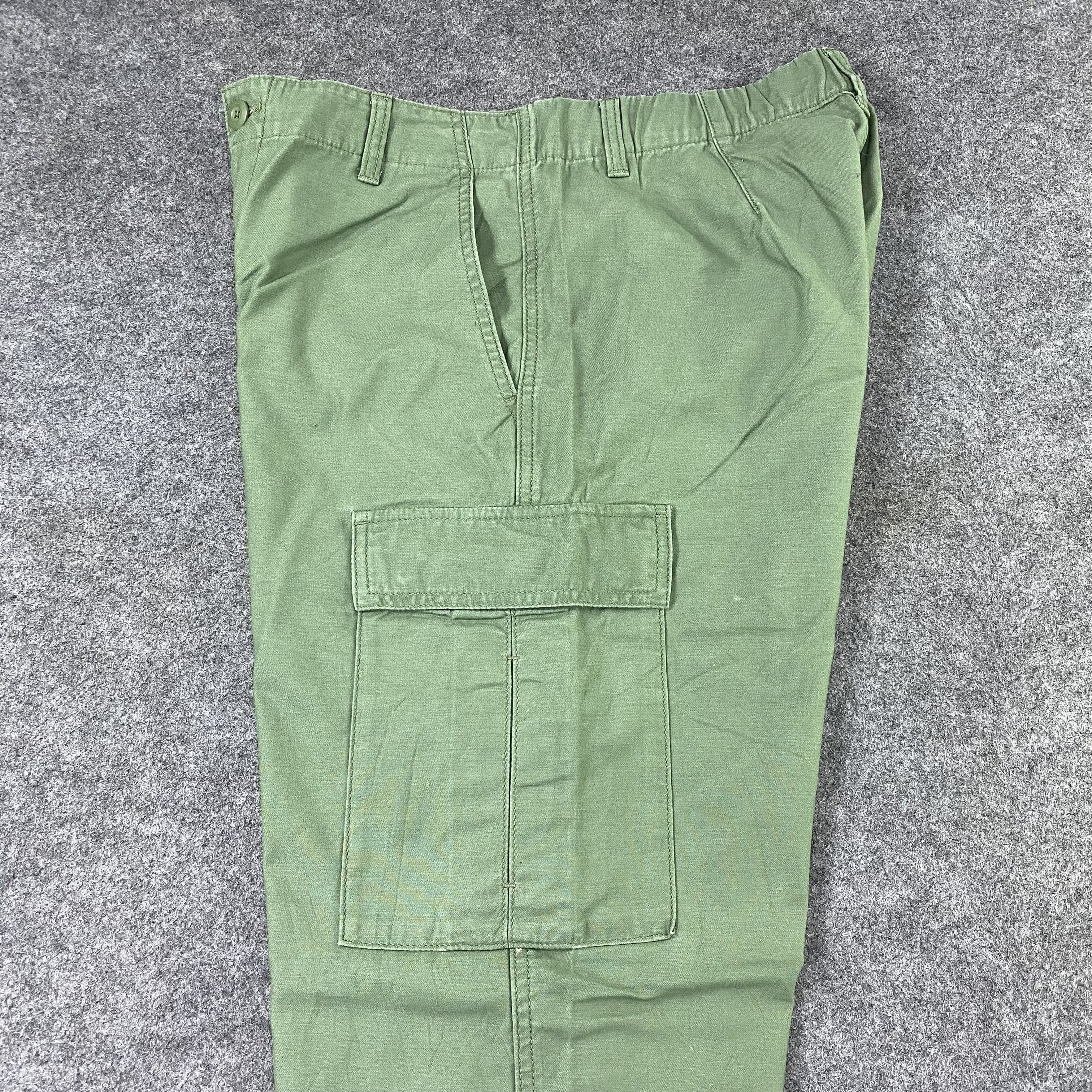 Uniqlo Green cargo pants -C030 Size US 31 - 6 Thumbnail