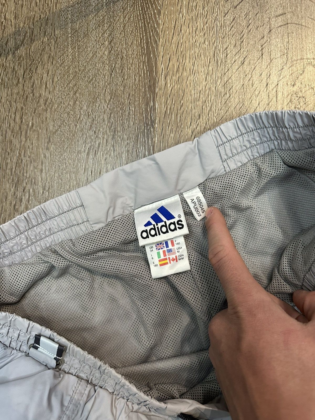 Adidas Adidas Vintage Track Pants Y2K Size US 32 / EU 48 - 8 Thumbnail