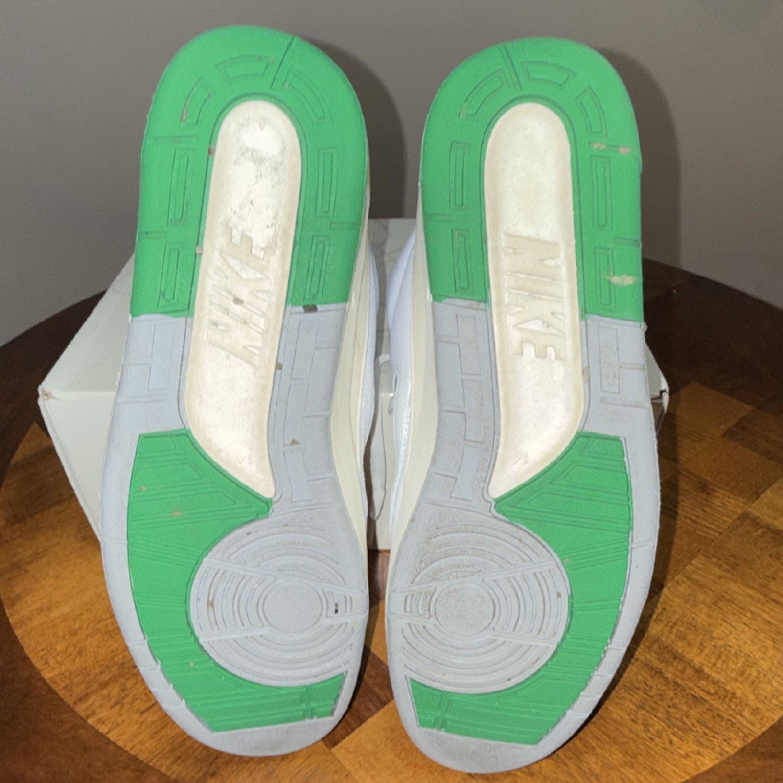 Nike Jordan Air Jordan 2 Retro Lucky Green Men's 14 Size US 14 / EU 47 - 5 Thumbnail