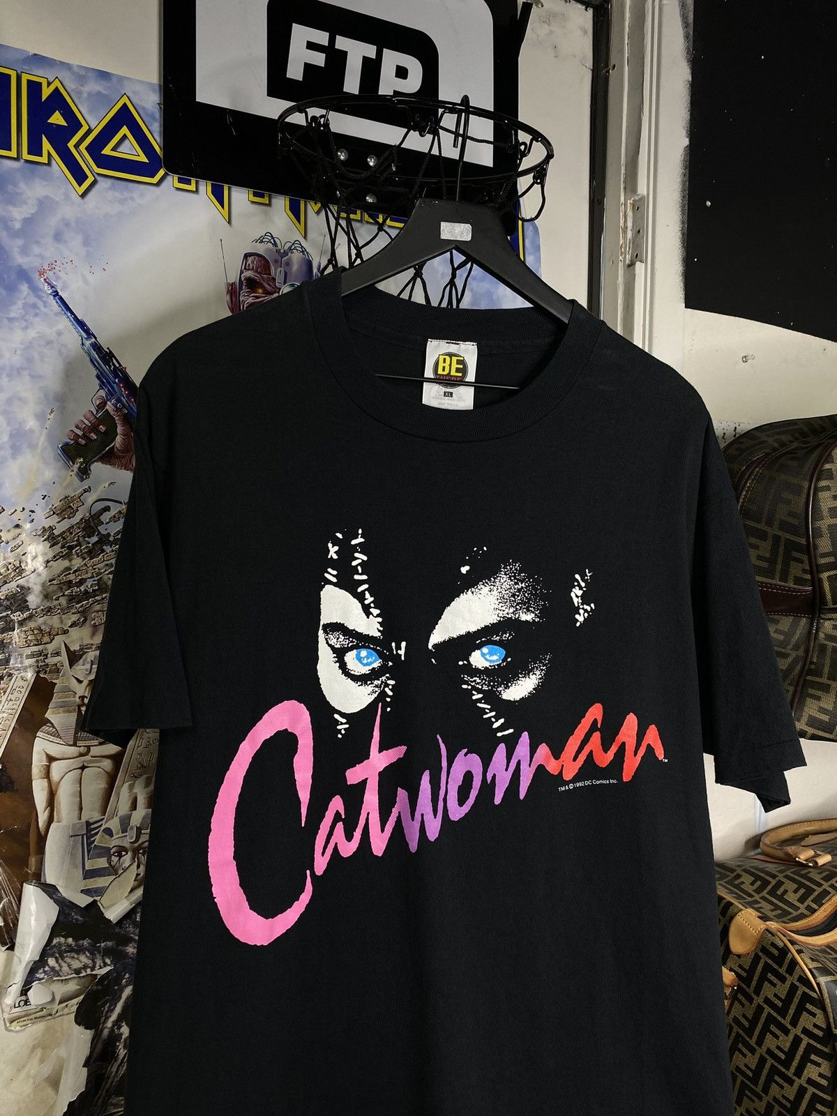 Vintage Vintage 1992 Cat Women T-Shirt Vtg Batman Dc Comics Tee XL Size US XL / EU 56 / 4 - 2 Thumbnail