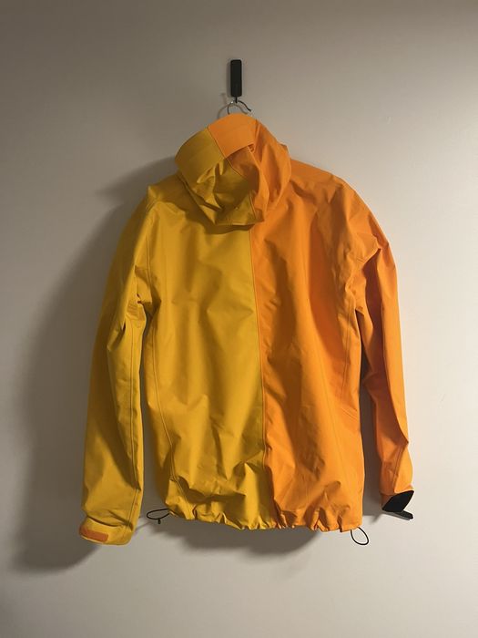 Arc'Teryx #18 Recut 2024 orange/yellow | Grailed