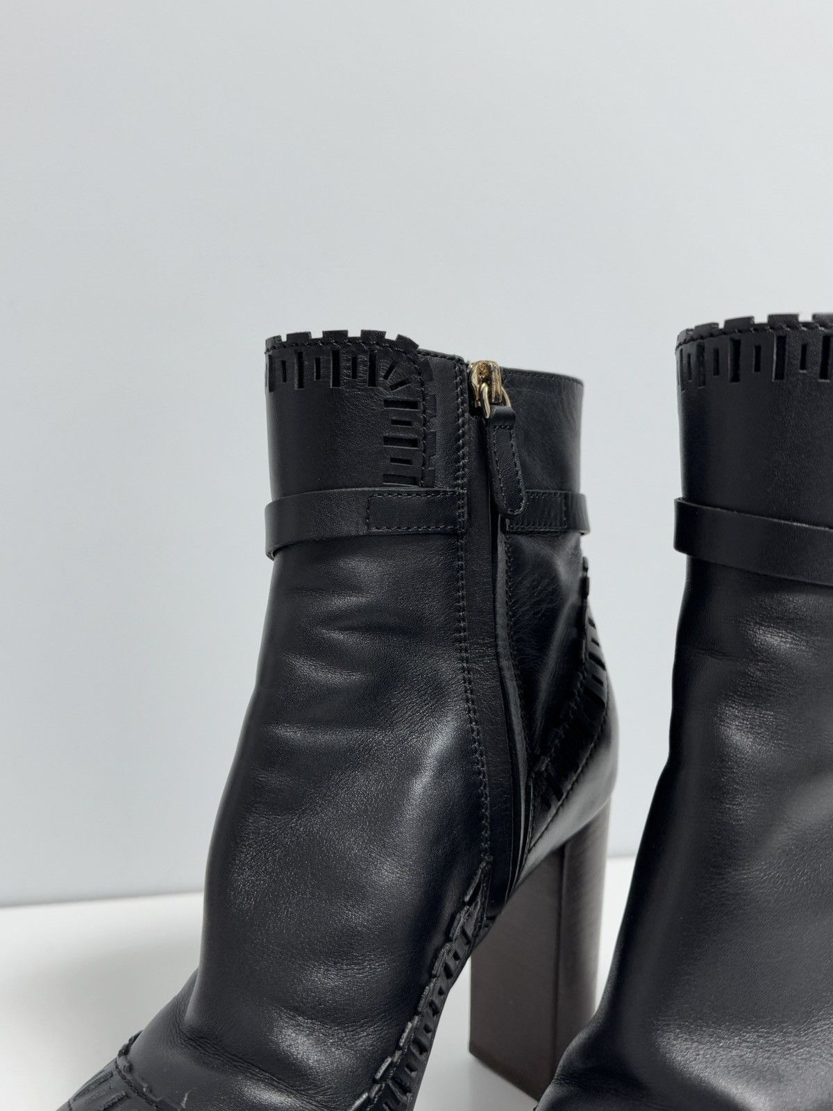 Tod's Tod’s Buckled Laser-cut Glossed-leather Ankle Boots In Nero Size US 6 / IT 36 - 6 Thumbnail