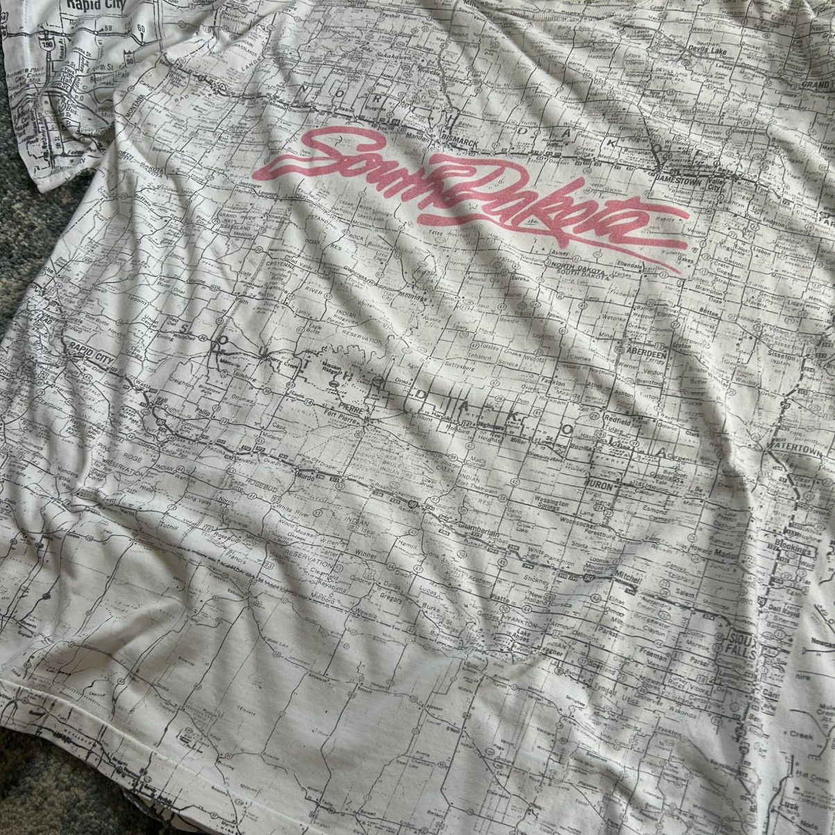 Vintage ACCORD SUPER HEAVY ALLOVER PRiNT SOUTH DAKOTA 90s SOUVENiR Size US XXL / EU 58 / 5 - 3 Thumbnail
