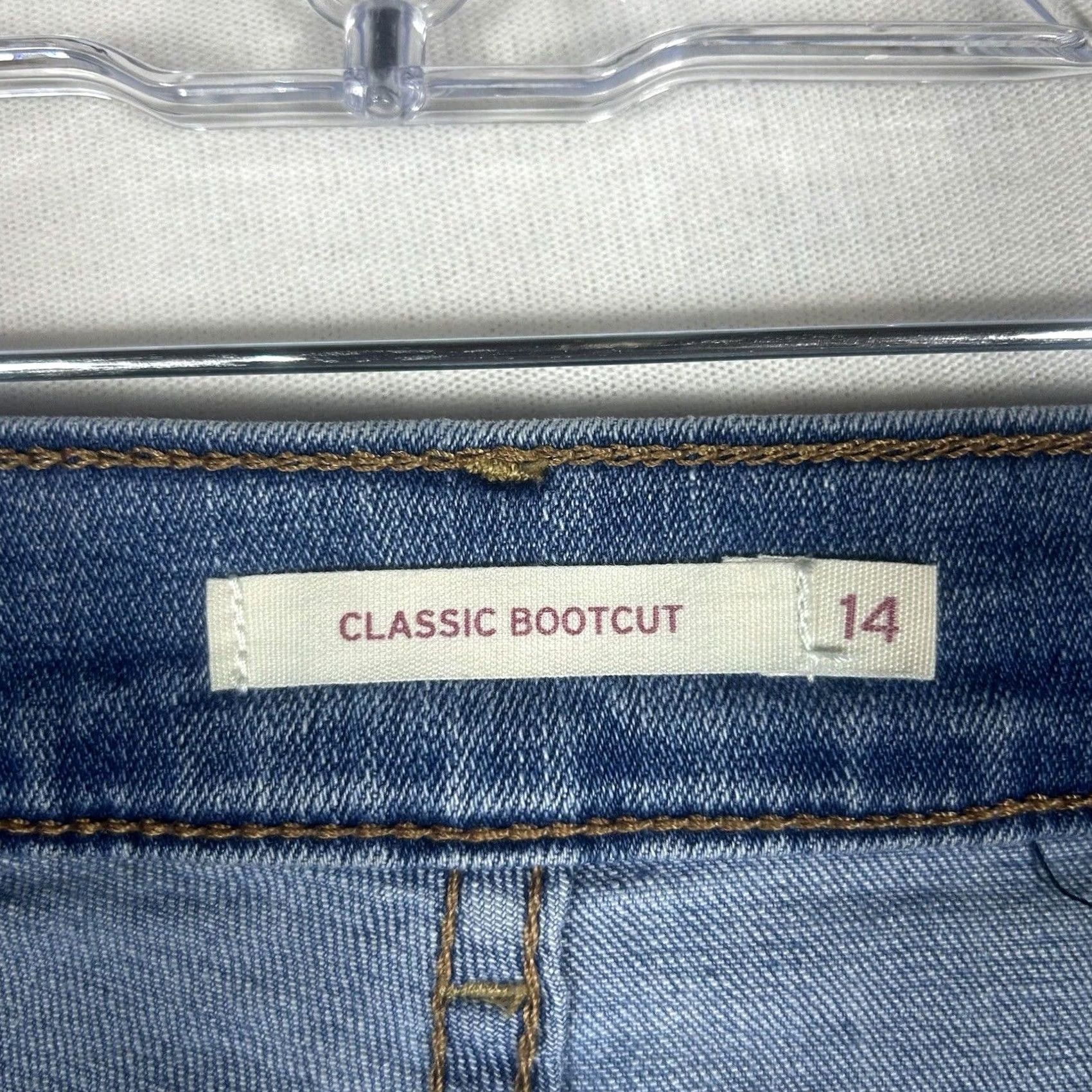 Levi's Levi's Jeans Bootcut Size 14 High Rise 32 x 32 Embroidered Denim Blue Womens Regular Stretch Comfort Modern Casual Size 36" / US 14 / IT 50 - 6 Thumbnail