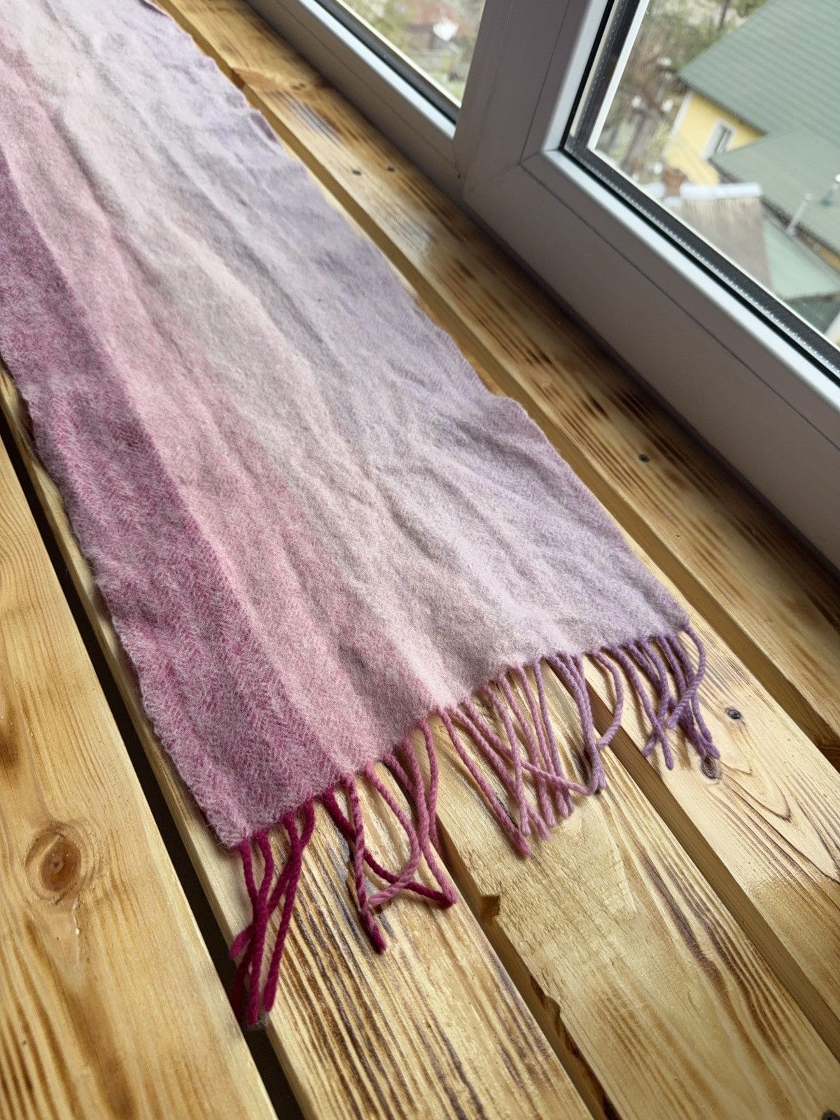 Luciano Barbera Luciano Barbera Merino Wool Scarf Pink Ombre Fringe Italy Size ONE SIZE - 13 Thumbnail