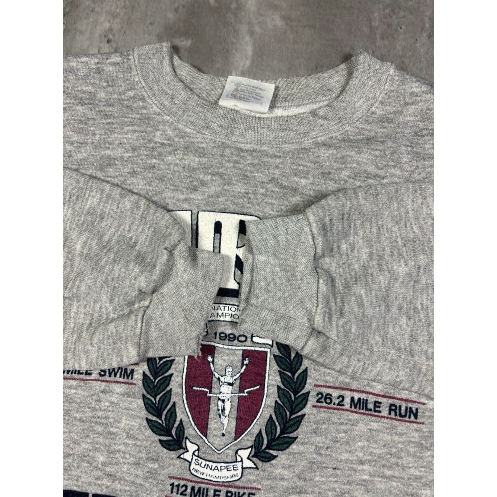 Hanes VINTAGE Hanes Sweatshirt Pullover 80s 90s Grey Cotton Fleece Graphic Print Logo Mock Collarless Men S Size S, Runs & Jogging … Size US S / EU 44-46 / 1 - 4 Thumbnail