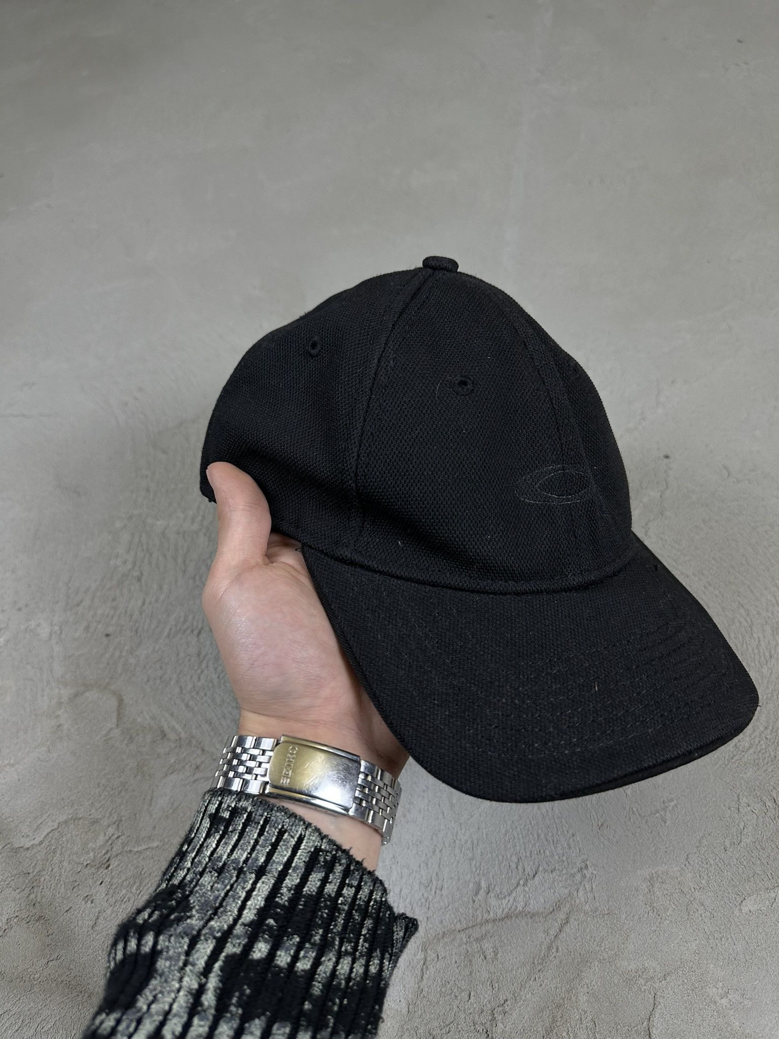 Oakley 90s Vintage Oakley Circle Logo Cap Hat Size ONE SIZE - 2 Thumbnail