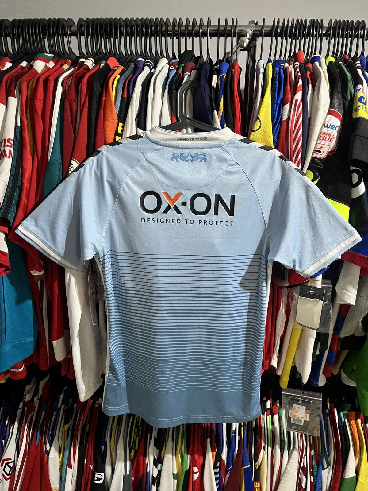 Hummel Hummel SønderjyskE 2017/18 Home Soccer Jersey Size US S / EU 44-46 / 1 - 3 Thumbnail