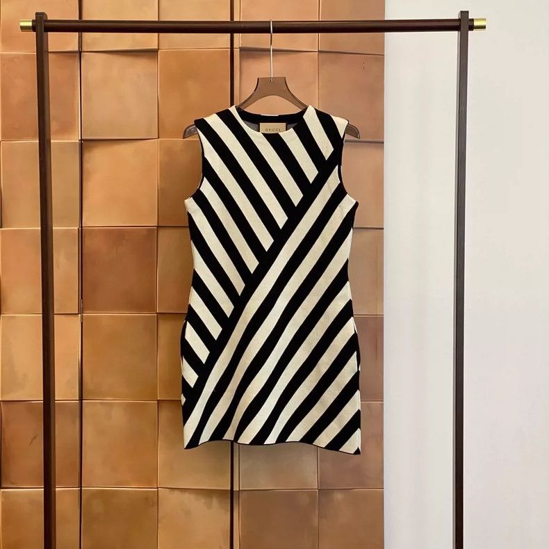 Gucci Gucci Black and white oblique striped knitted dress 2504-Ne Size S / US 4 / IT 40 - 1 Thumbnail