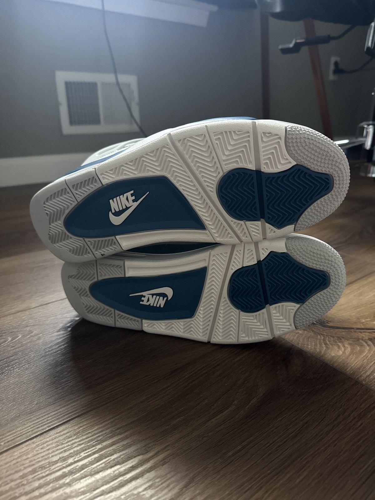 Nike Jordan 4 Military Size US 9 / EU 42 - 4 Thumbnail